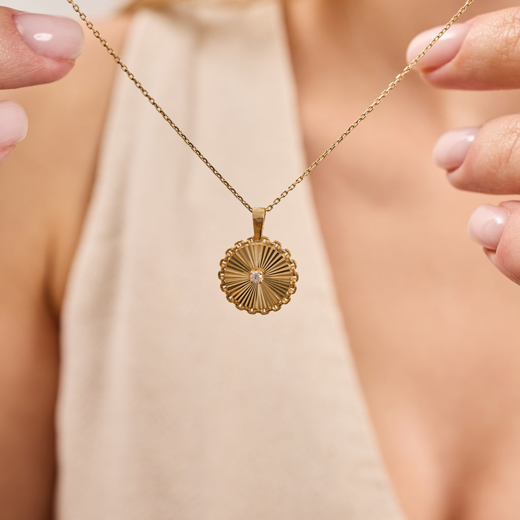 14K Gold Diamond Fluted Round Necklace – Linka
