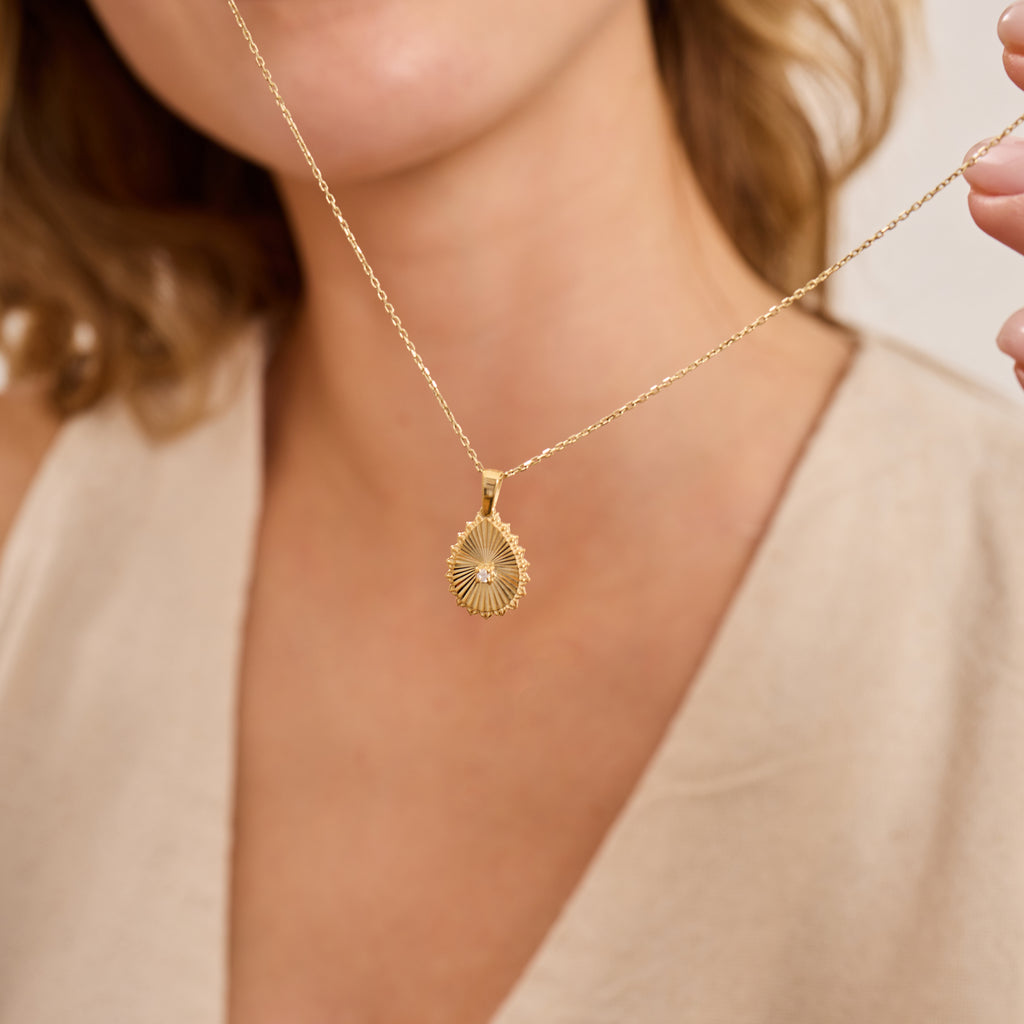 14K Gold Diamond Fluted Teardrop Necklace – Maris