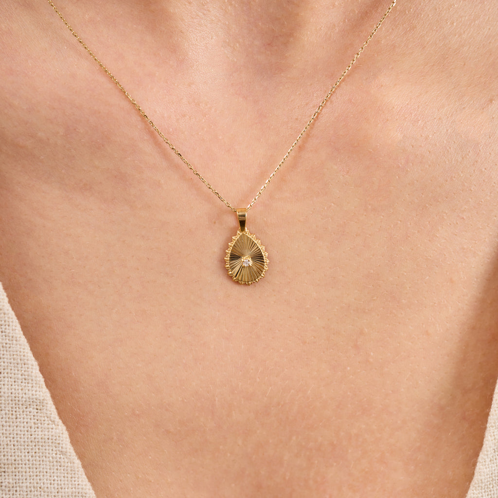 14K Gold Diamond Fluted Teardrop Necklace – Maris