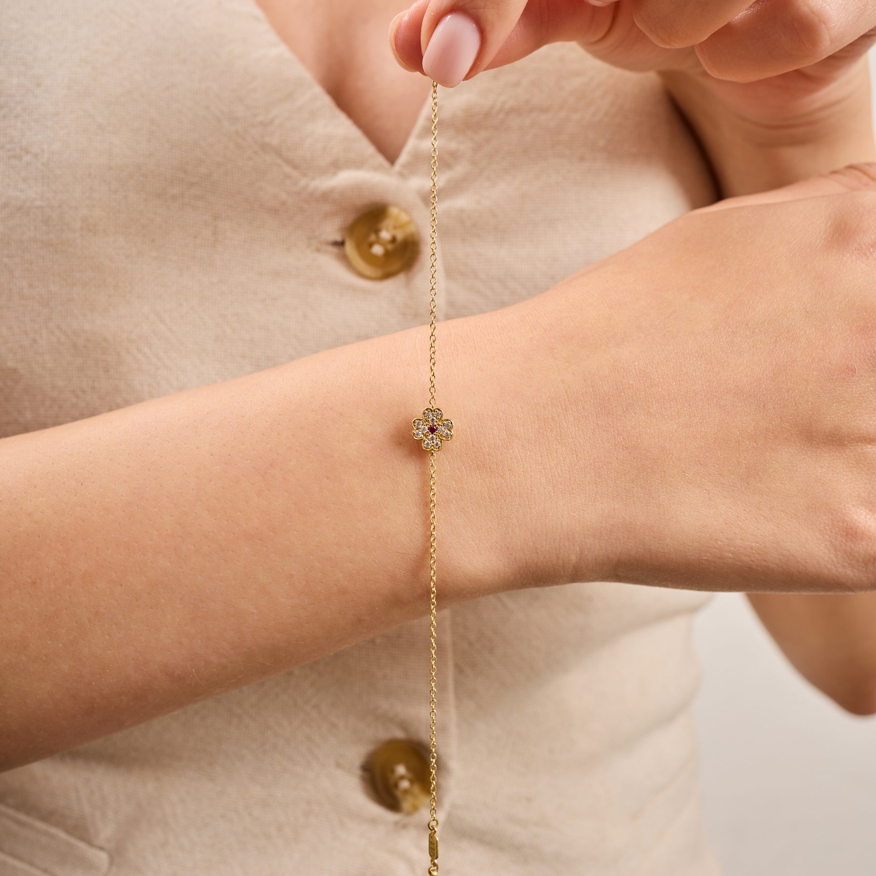 14K Gold Diamond Flower Chain Bracelet – Livia