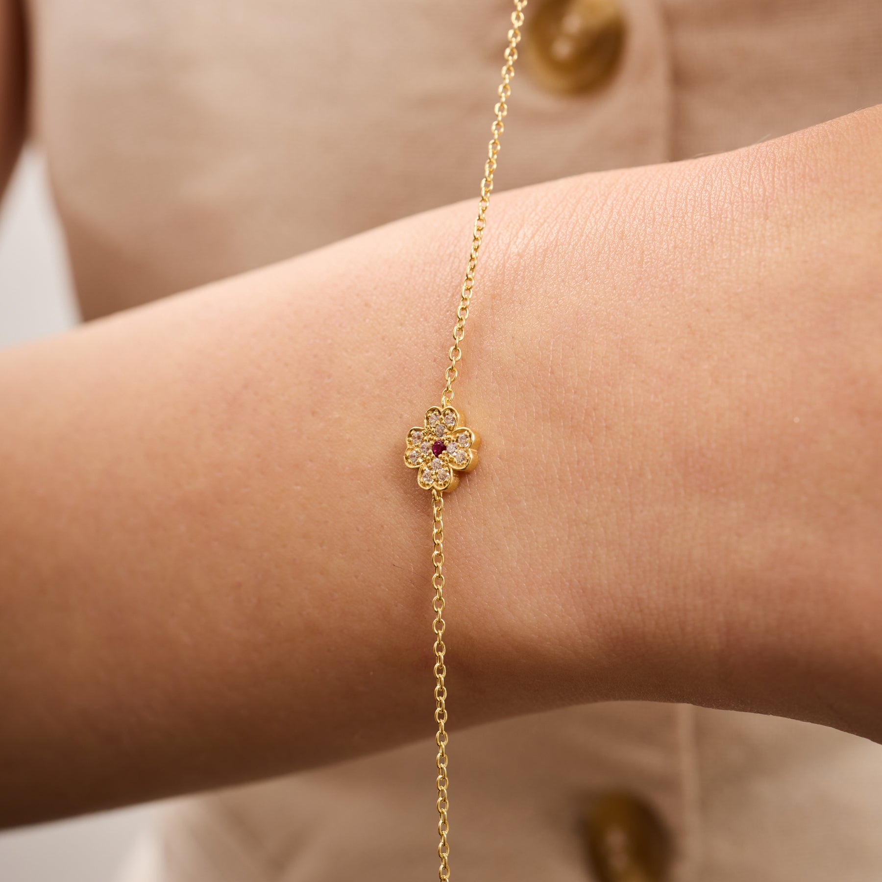 14K Gold Diamond Flower Chain Bracelet – Livia