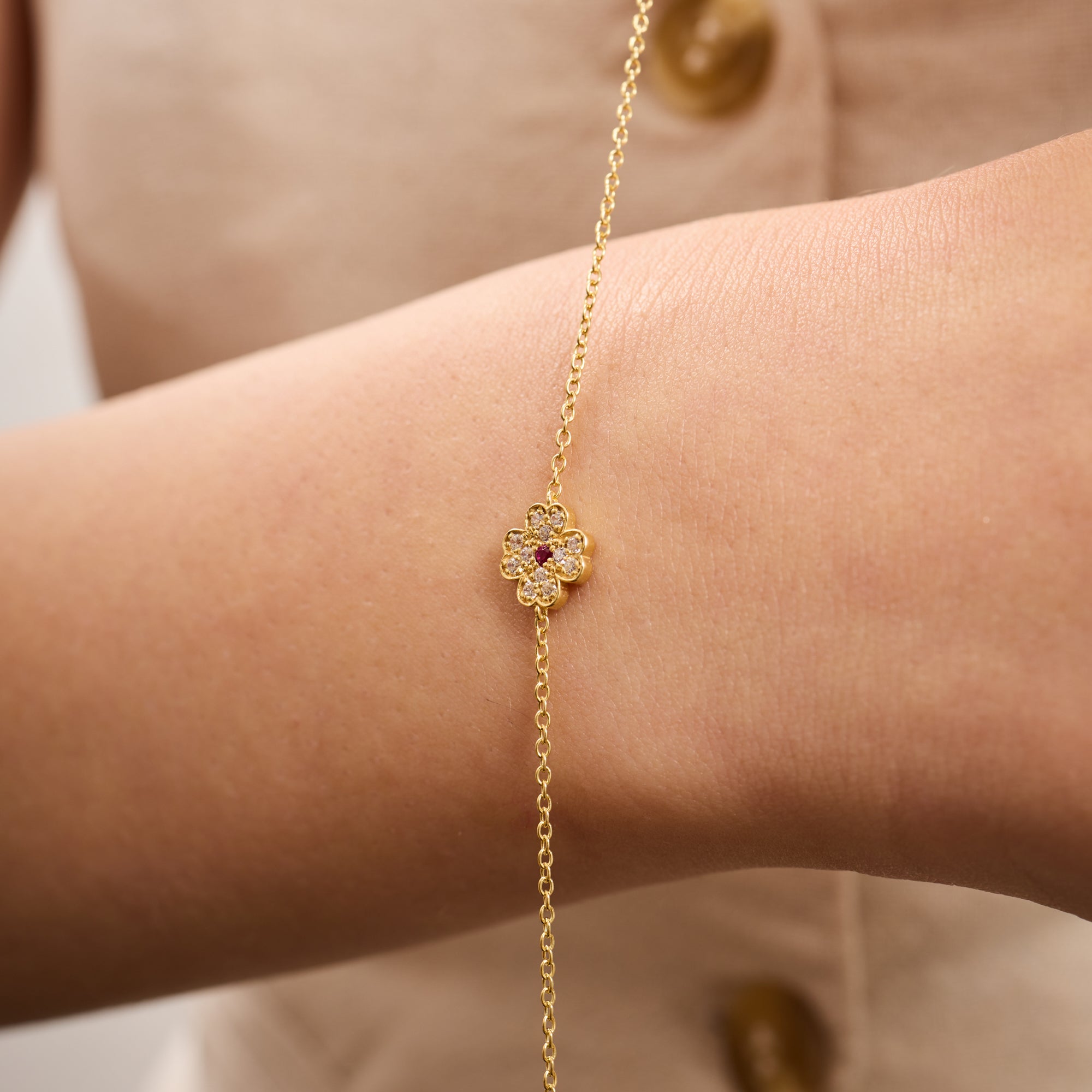 14K Gold Diamond Flower Chain Bracelet – Livia