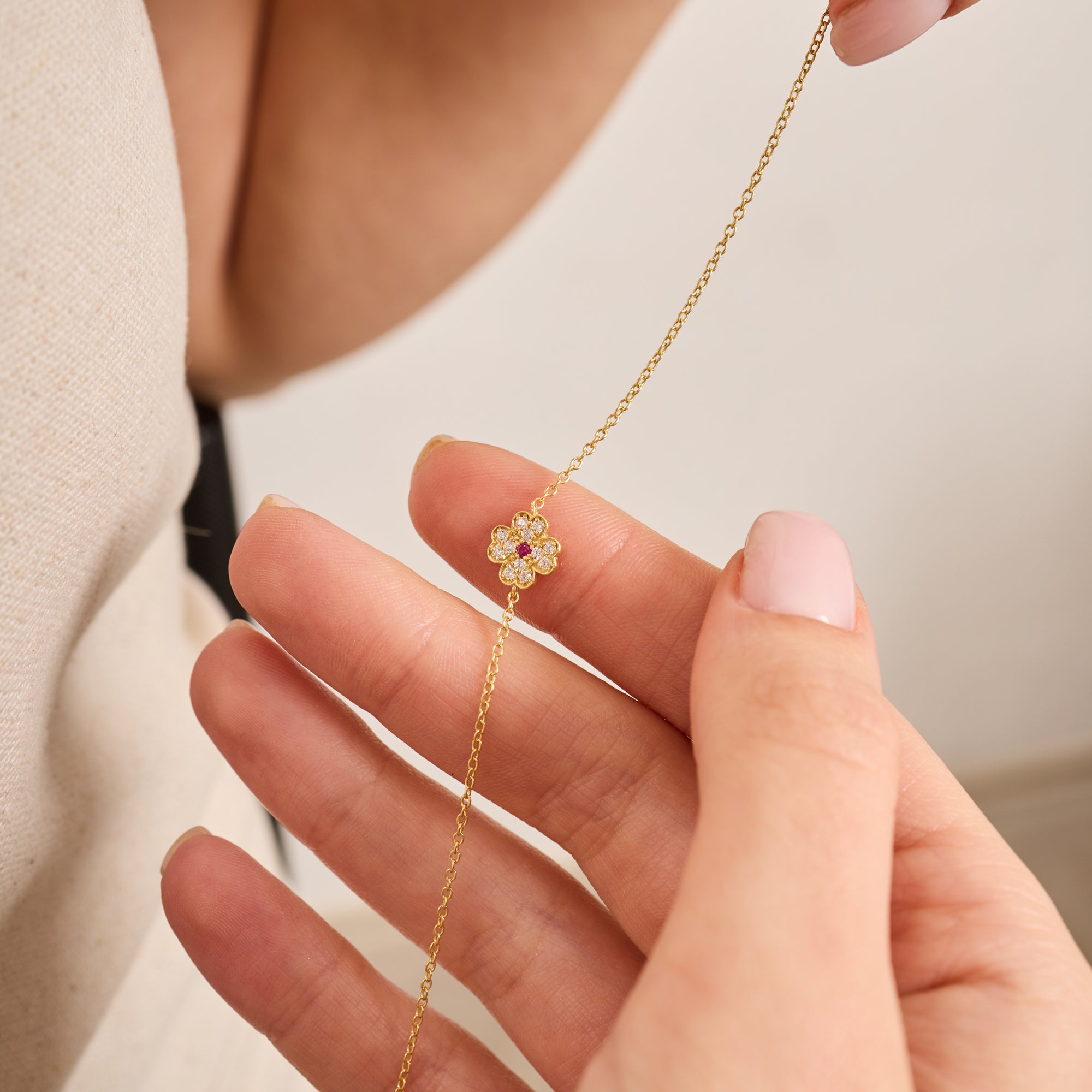 14K Gold Diamond Flower Chain Bracelet – Livia