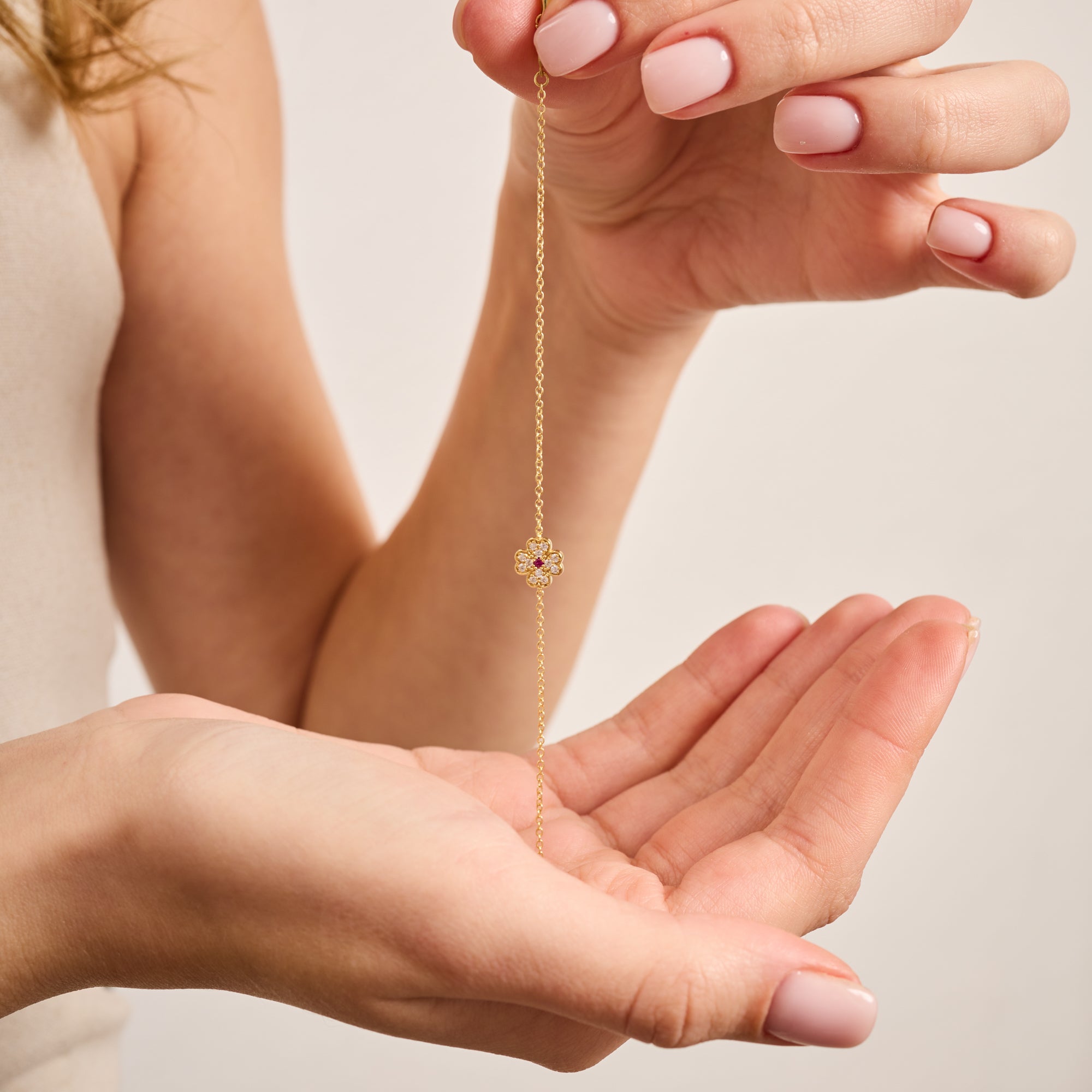 14K Gold Diamond Flower Chain Bracelet – Livia