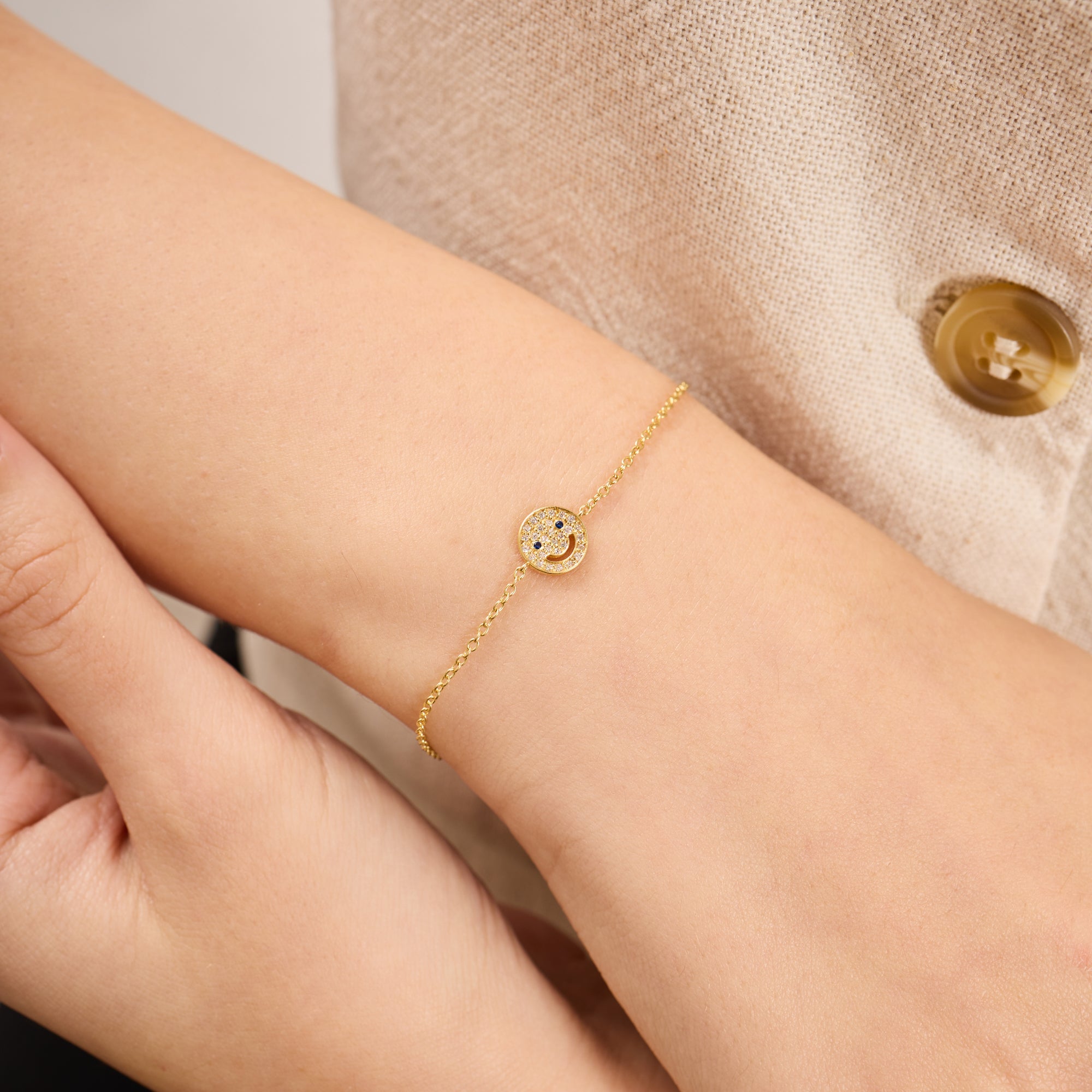 14K Gold Diamond Smiley Chain Bracelet – Mila