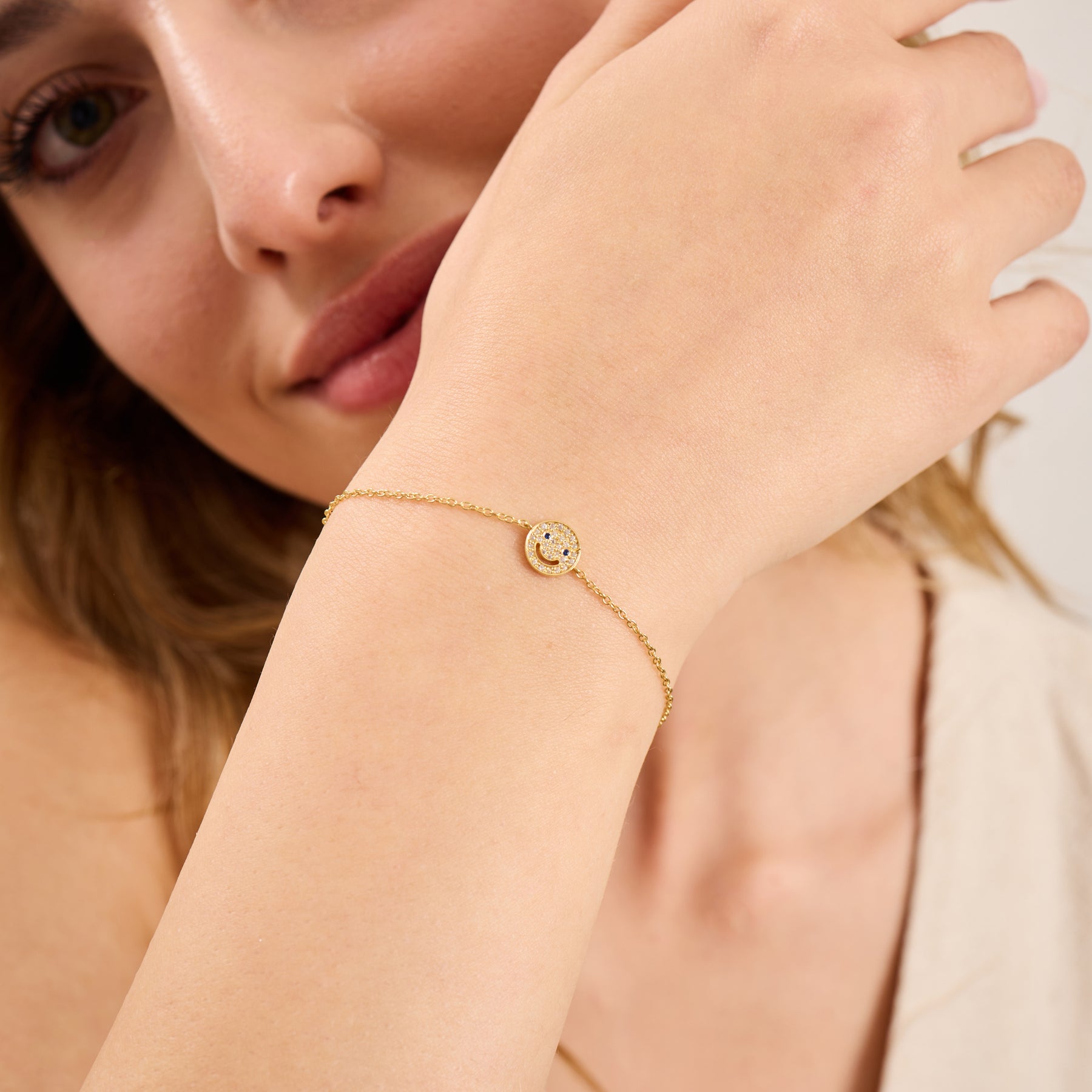 14K Gold Diamond Smiley Chain Bracelet – Mila