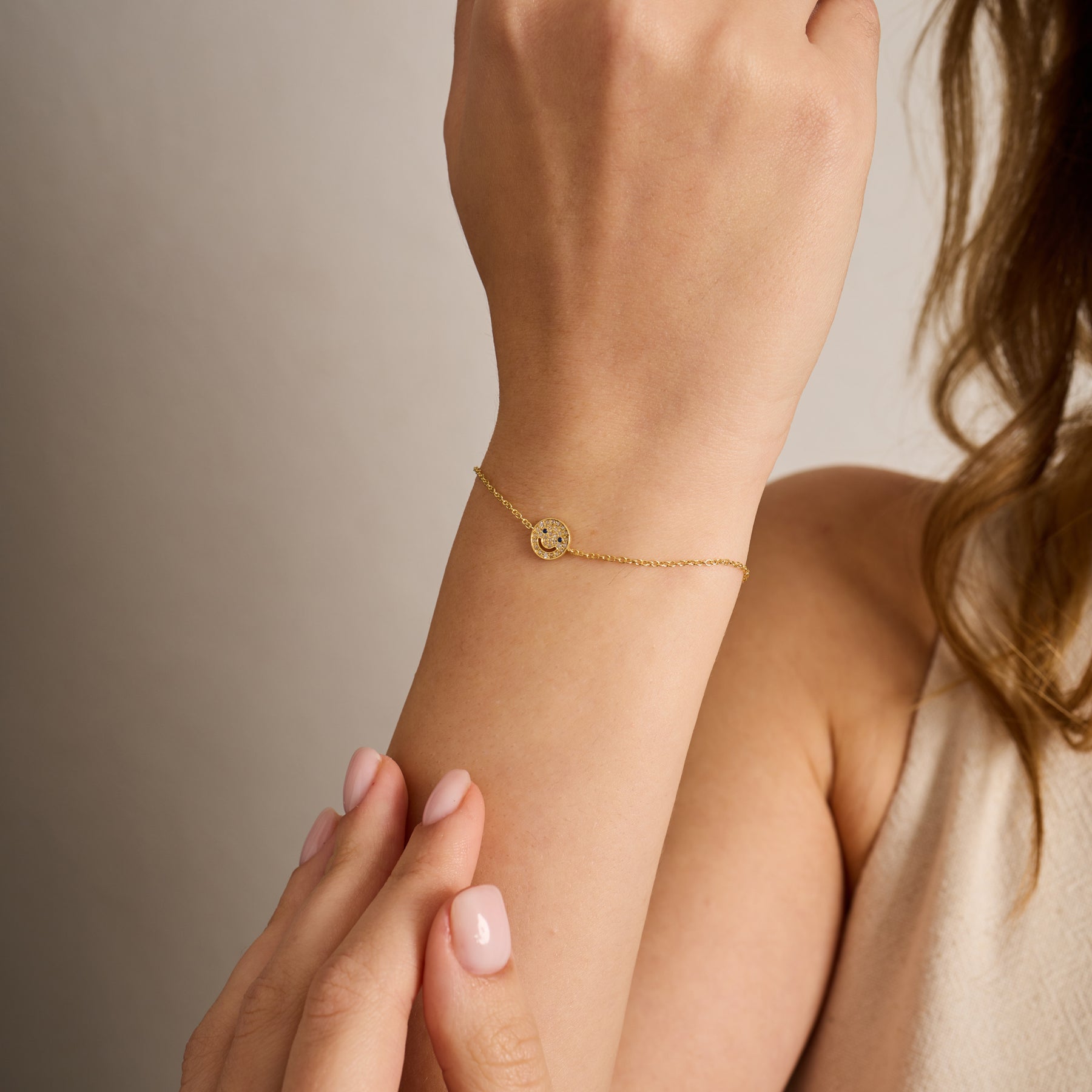 14K Gold Diamond Smiley Chain Bracelet – Mila