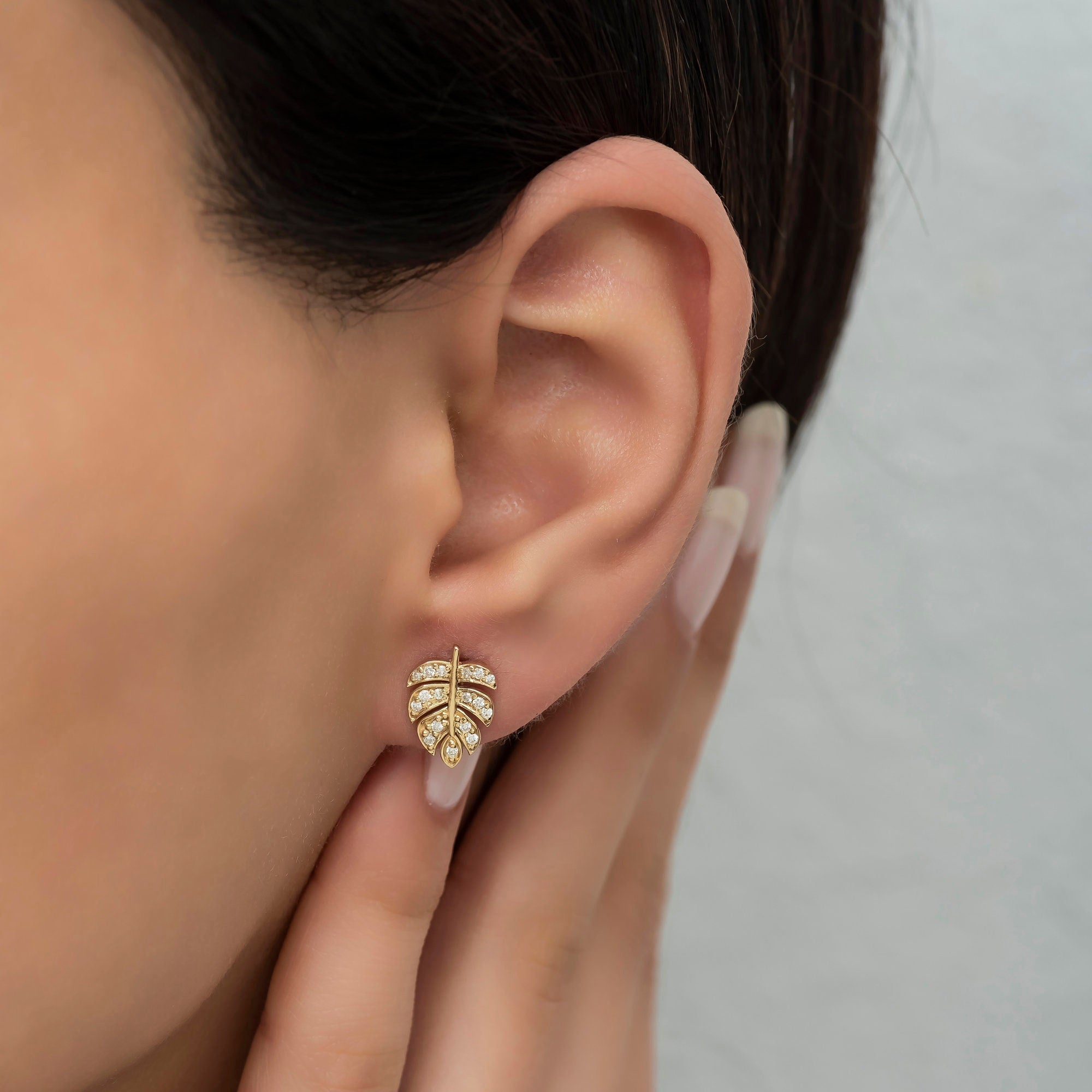 14K Gold Diamond Leaf Stud Earrings – Sylva