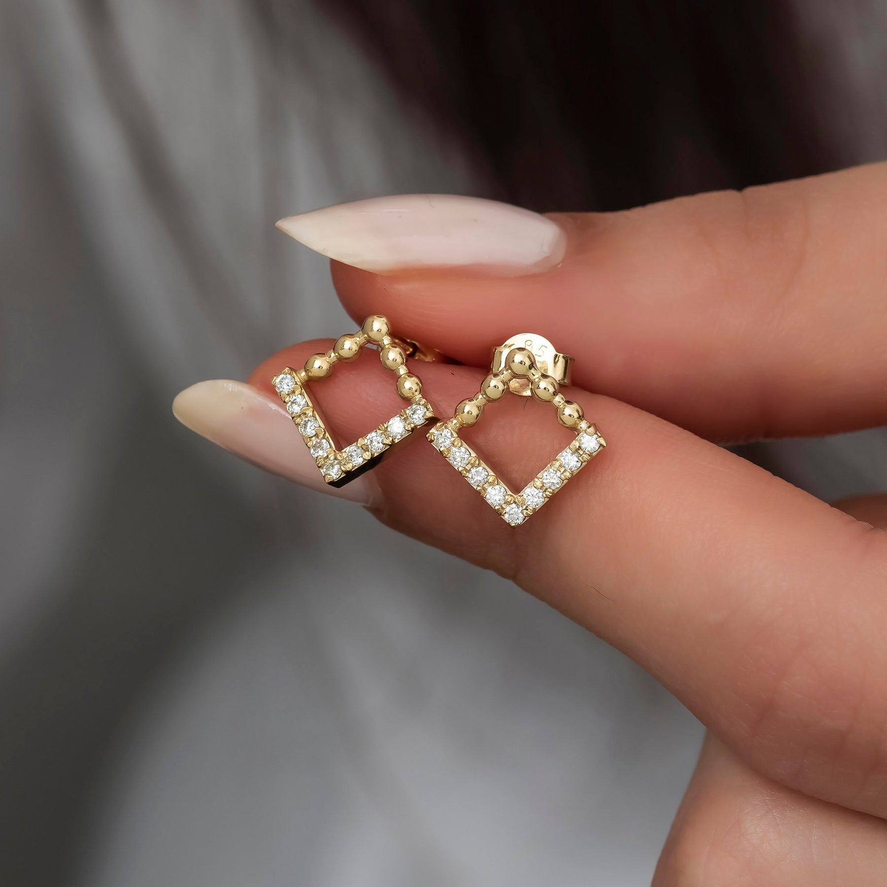 14K Gold Diamond Square Stud Earrings — Quadra