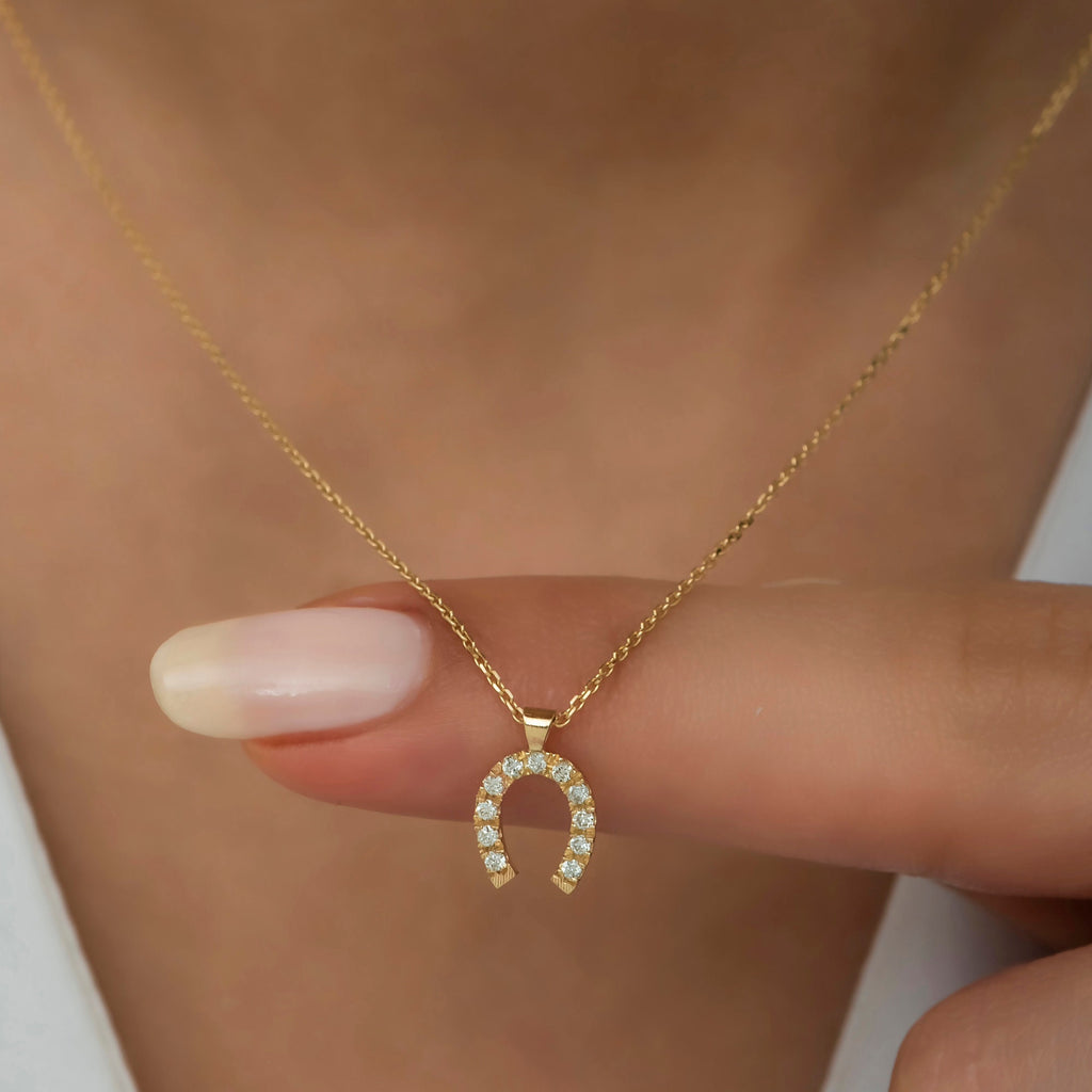 14K Gold Diamond Horseshoe Necklace – Fortuna