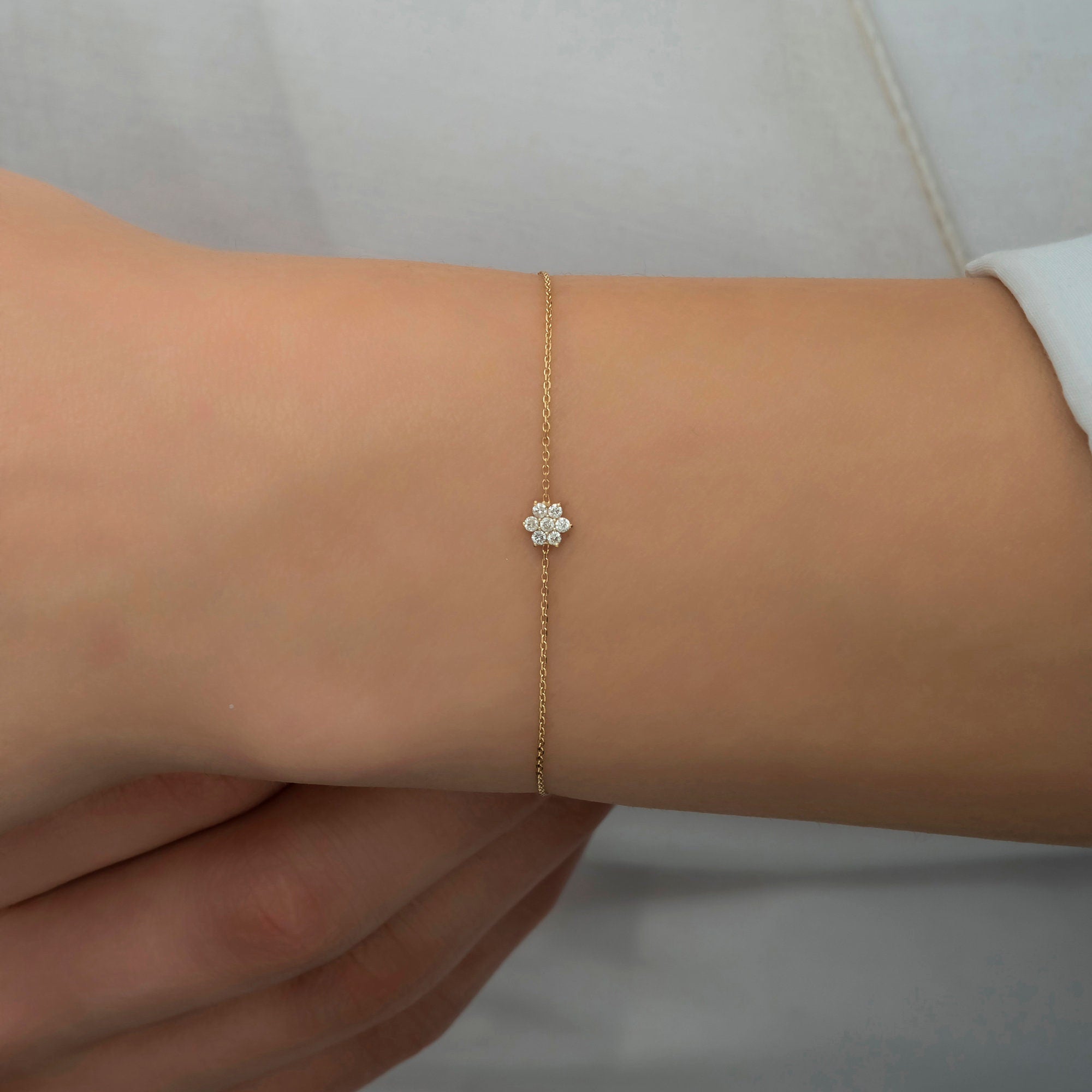 14K Gold Diamond Flower Bracelet for Woman/ Gold Diamond Daisy Flower Bracelet/ Diamond Flower Bracelet Gift for Her/ Mothers Day Gift