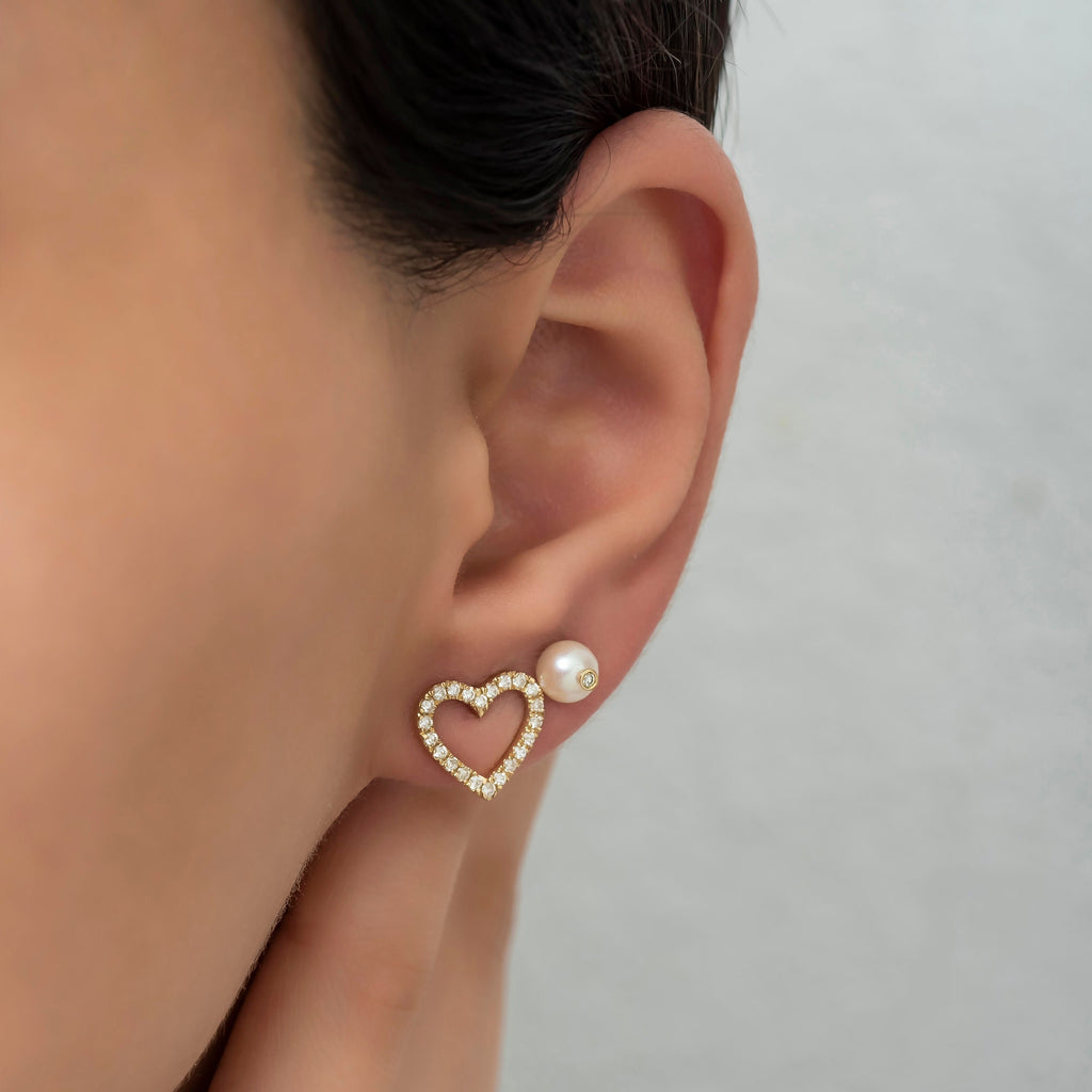 14K Gold Diamond Heart Stud Earrings — Corvelle