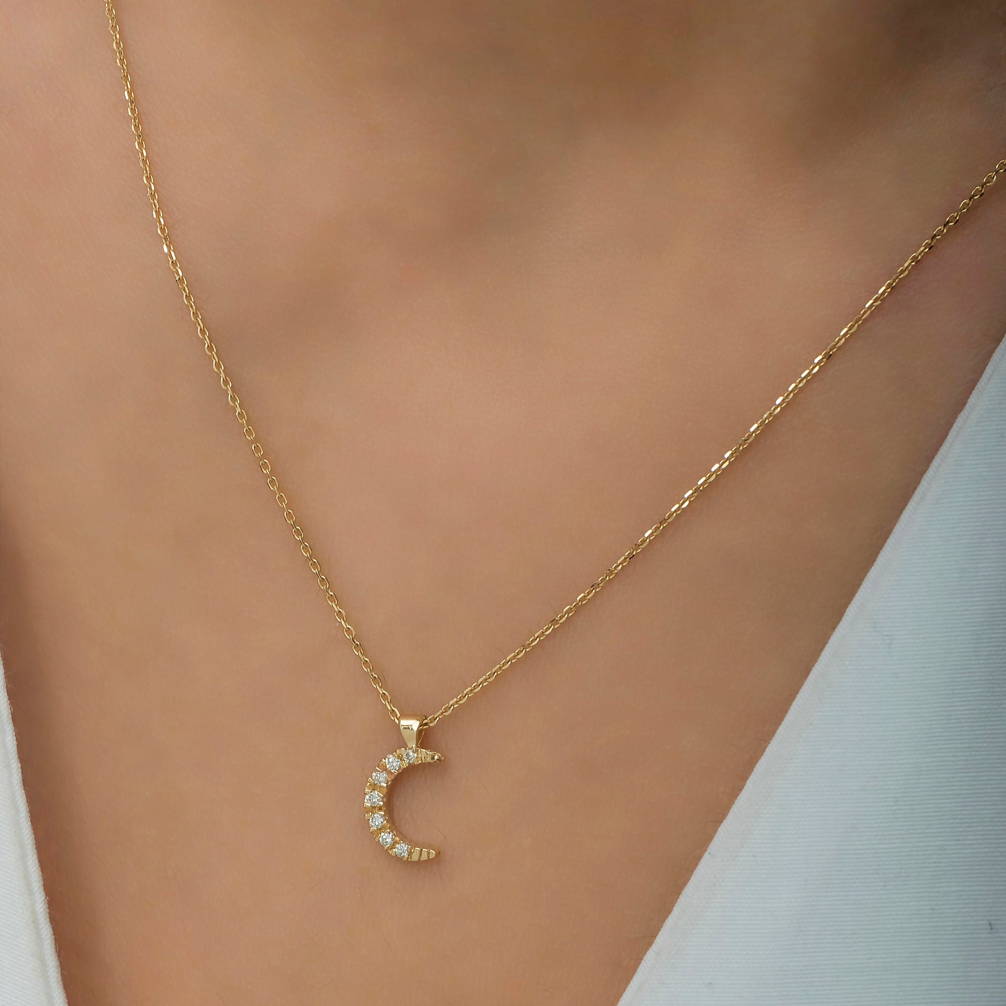 14K Gold Diamond Crescent Moon Necklace/ 14K Gold Moon Necklace for Woman/ Gold Diamond Moon Necklace Gifts / Christmas Gifts/ The Mom