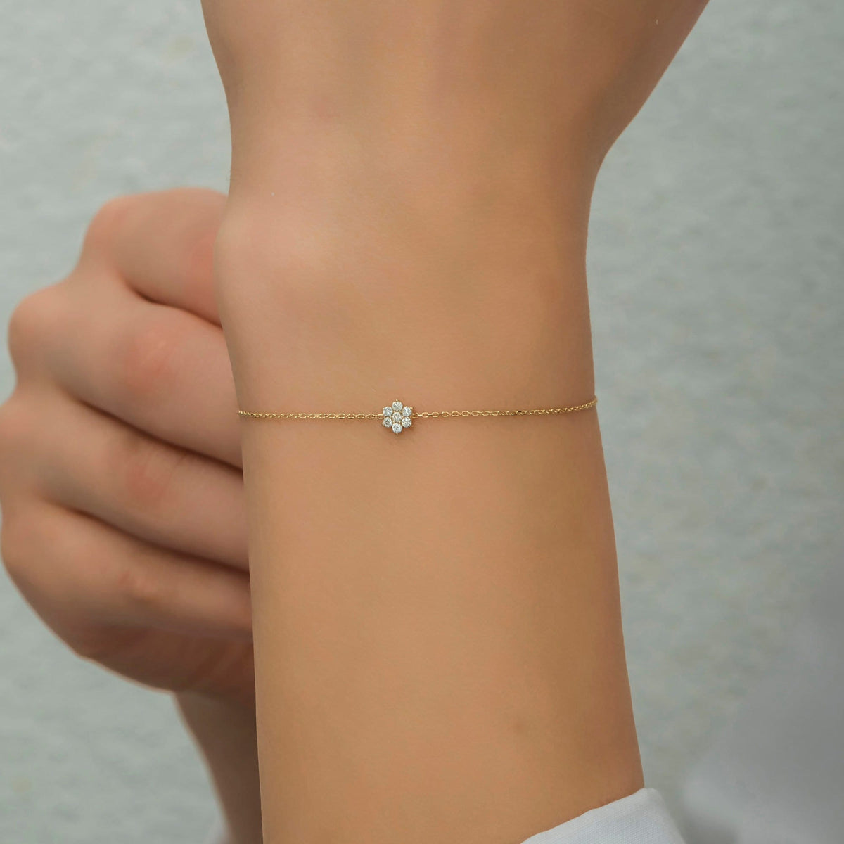 14K Gold Diamond Flower Bracelet for Woman/ Gold Diamond Daisy Flower Bracelet/ Diamond Flower Bracelet Gift for Her/ Mothers Day Gift