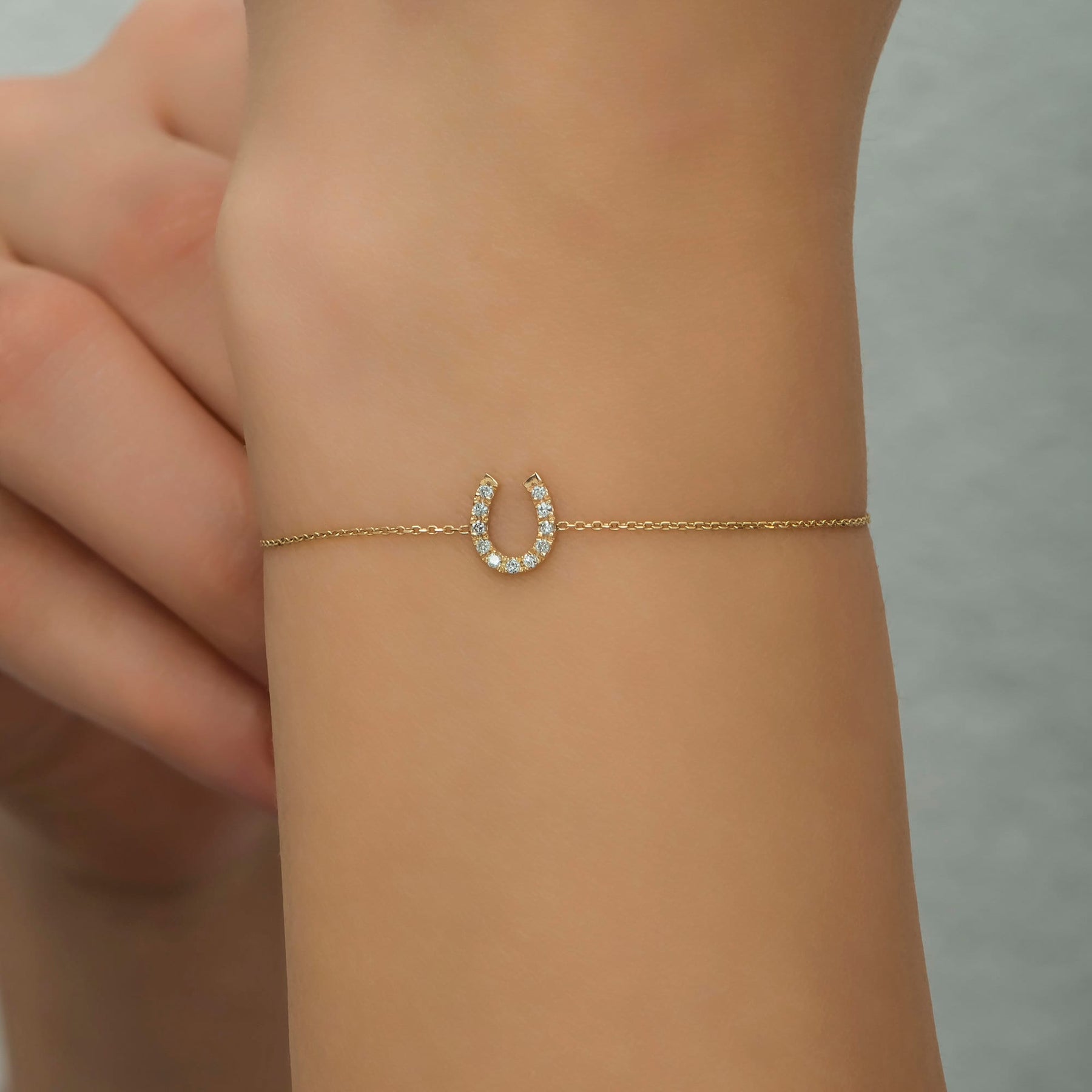 14K Gold Diamond Horseshoe Necklace – Fortuna