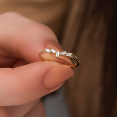 14K Solid Gold 5-Stone Baguette Diamond Ring – Nerise