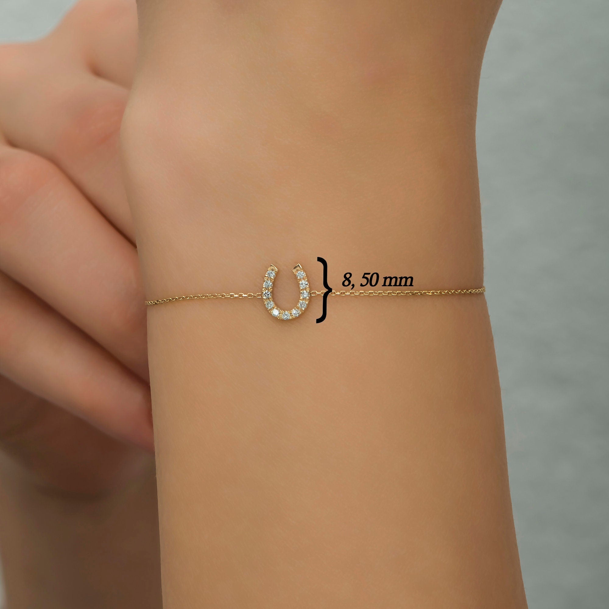 14K Gold Diamond Horseshoe Necklace – Fortuna