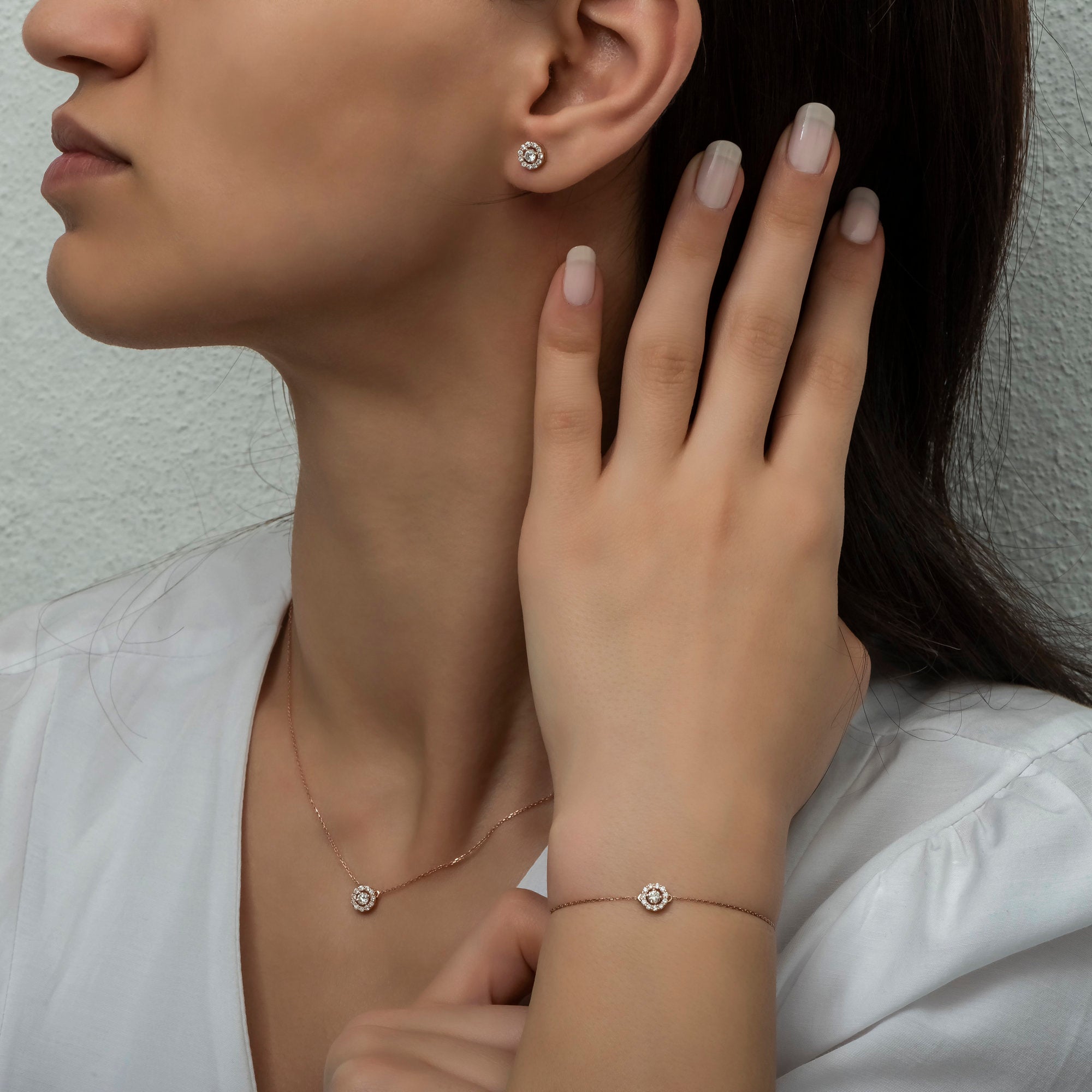 14K Gold Diamond Halo Bracelet — Liora