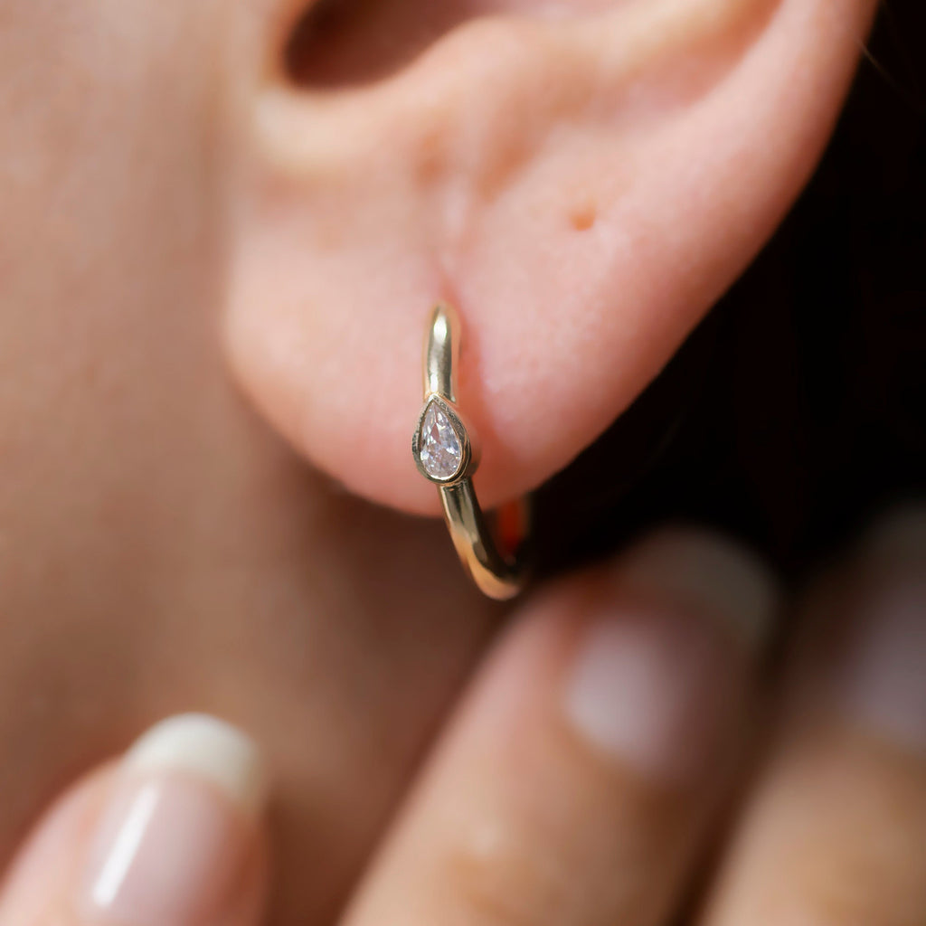 14K Gold Drop-Cut Diamond Hoop Earrings – Vandara