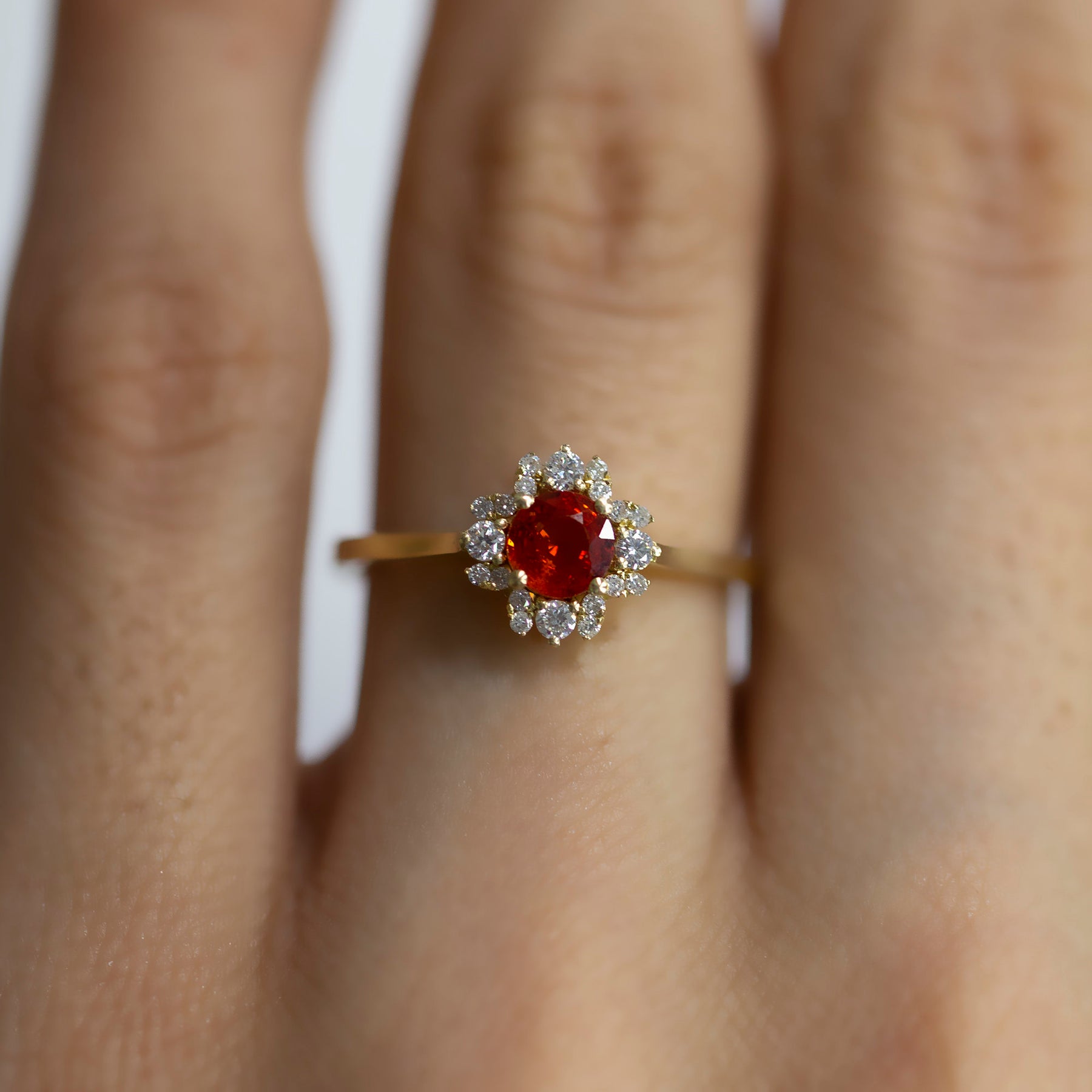 14 Ayar Altın Turuncu Safir ve Pırlanta Yüzük — Seravine 