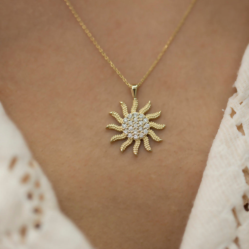 14K Gold Diamond Sun Pendant Necklace – Solara Radiant