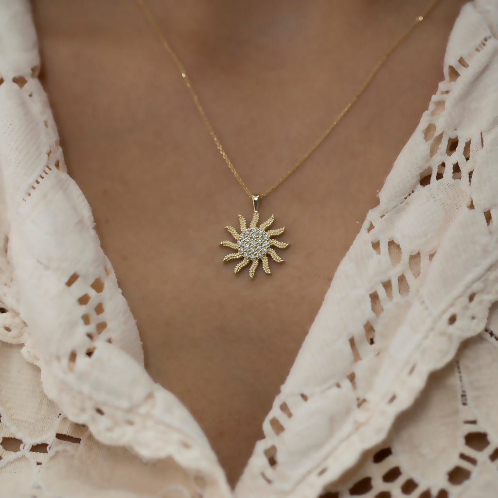 14K Gold Diamond Sun Pendant Necklace – Solara Radiant