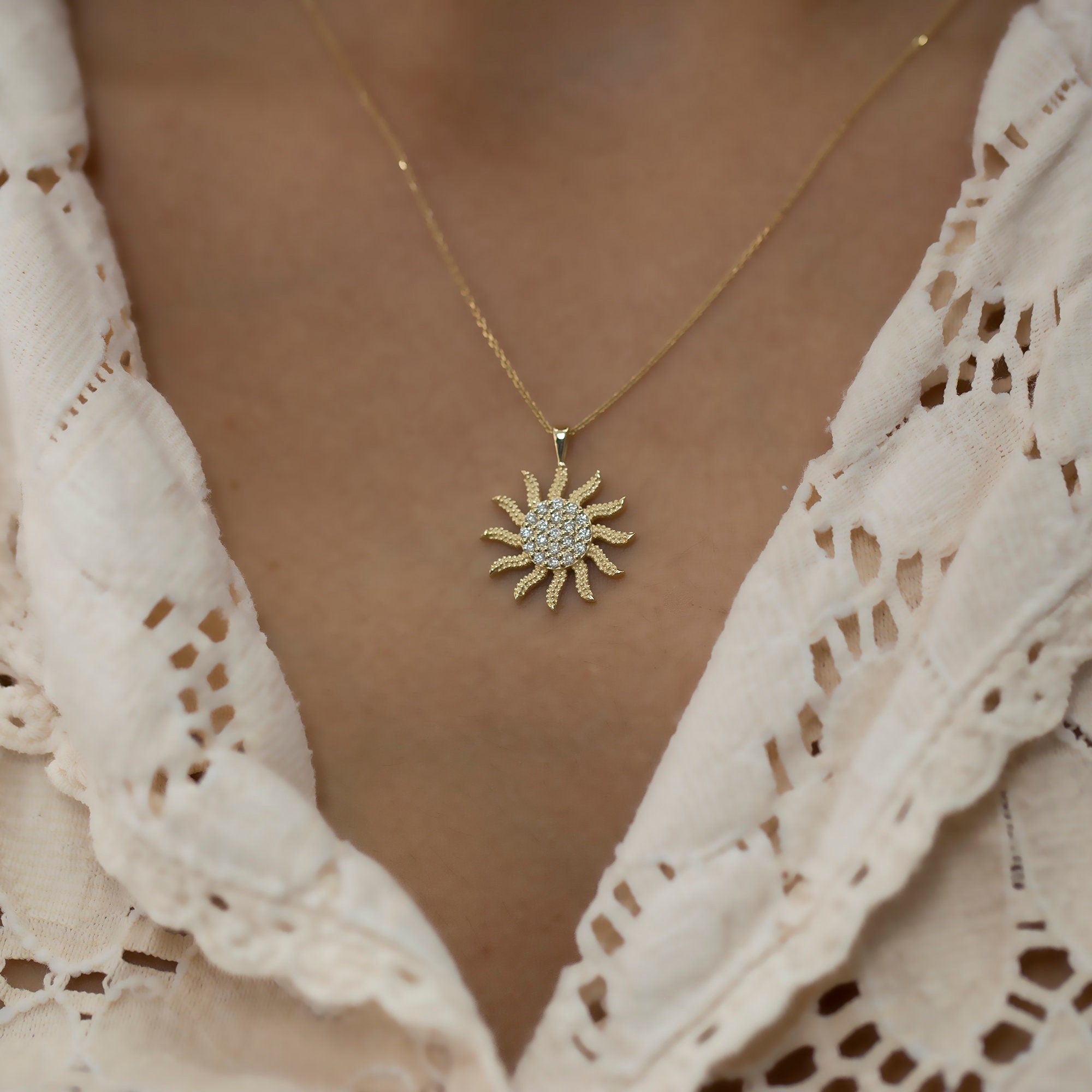 14K Gold Diamond Sun Pendant Necklace – Solara Radiant