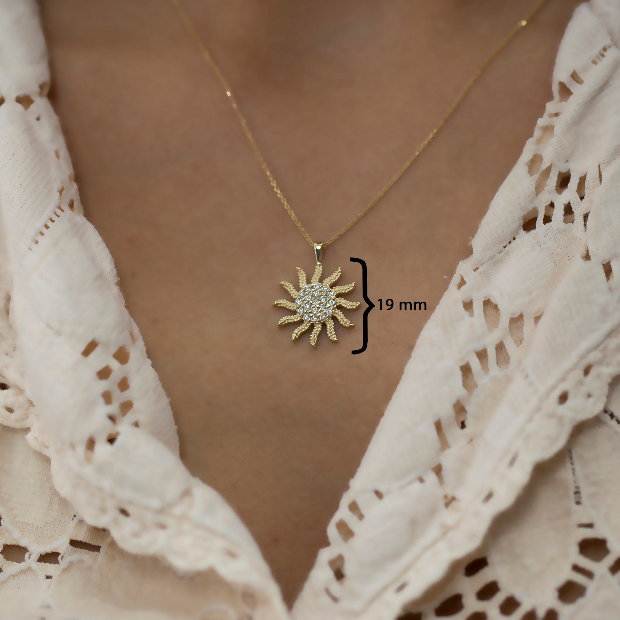 14K Gold Diamond Sun Pendant Necklace – Solara Radiant