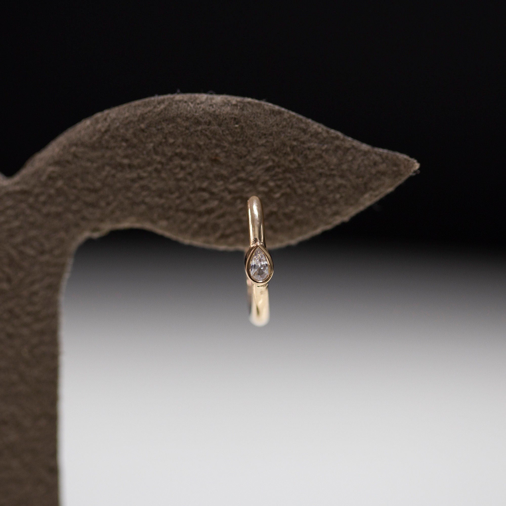 14K Gold Drop-Cut Diamond Hoop Earrings – Vandara