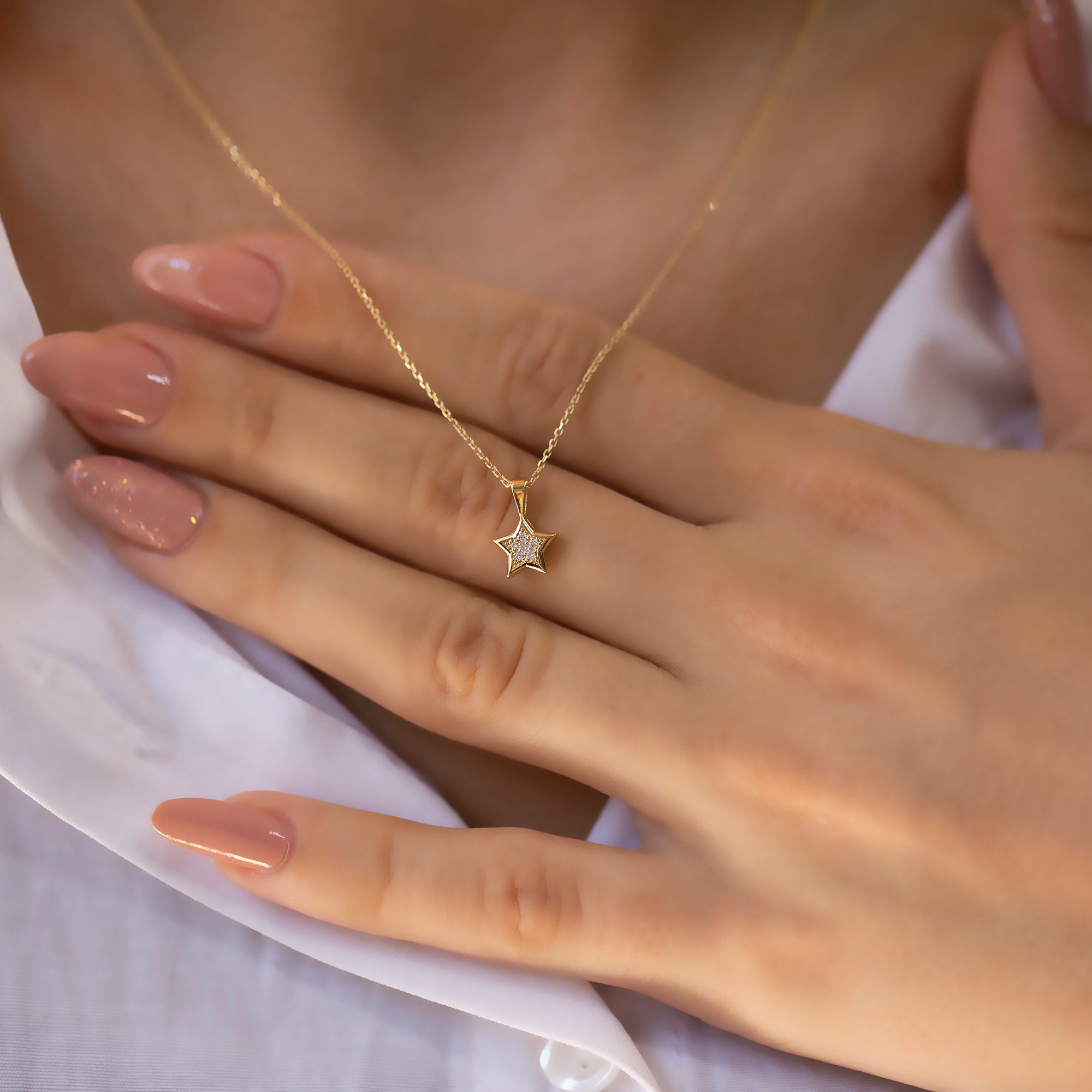 14K Solid Gold Diamond Star Necklace – Astralis