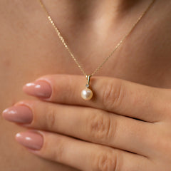 14K Gold Diamond & Pearl Necklace – Mariselle