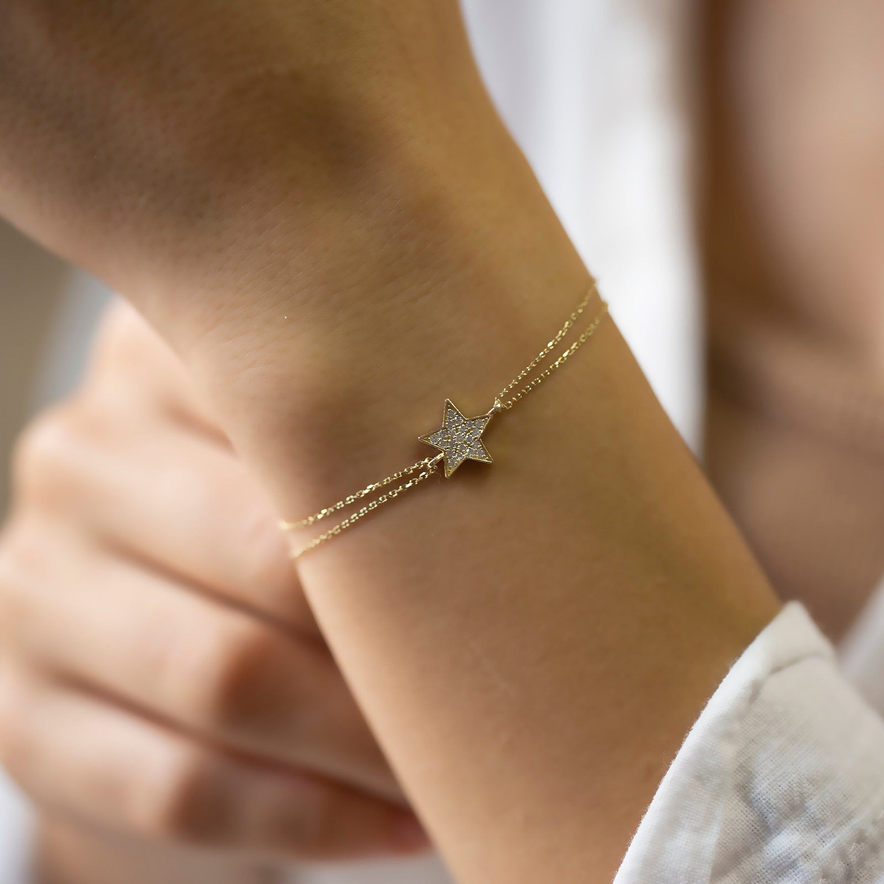 14K Gold Diamond Star Bracelet – Arletta