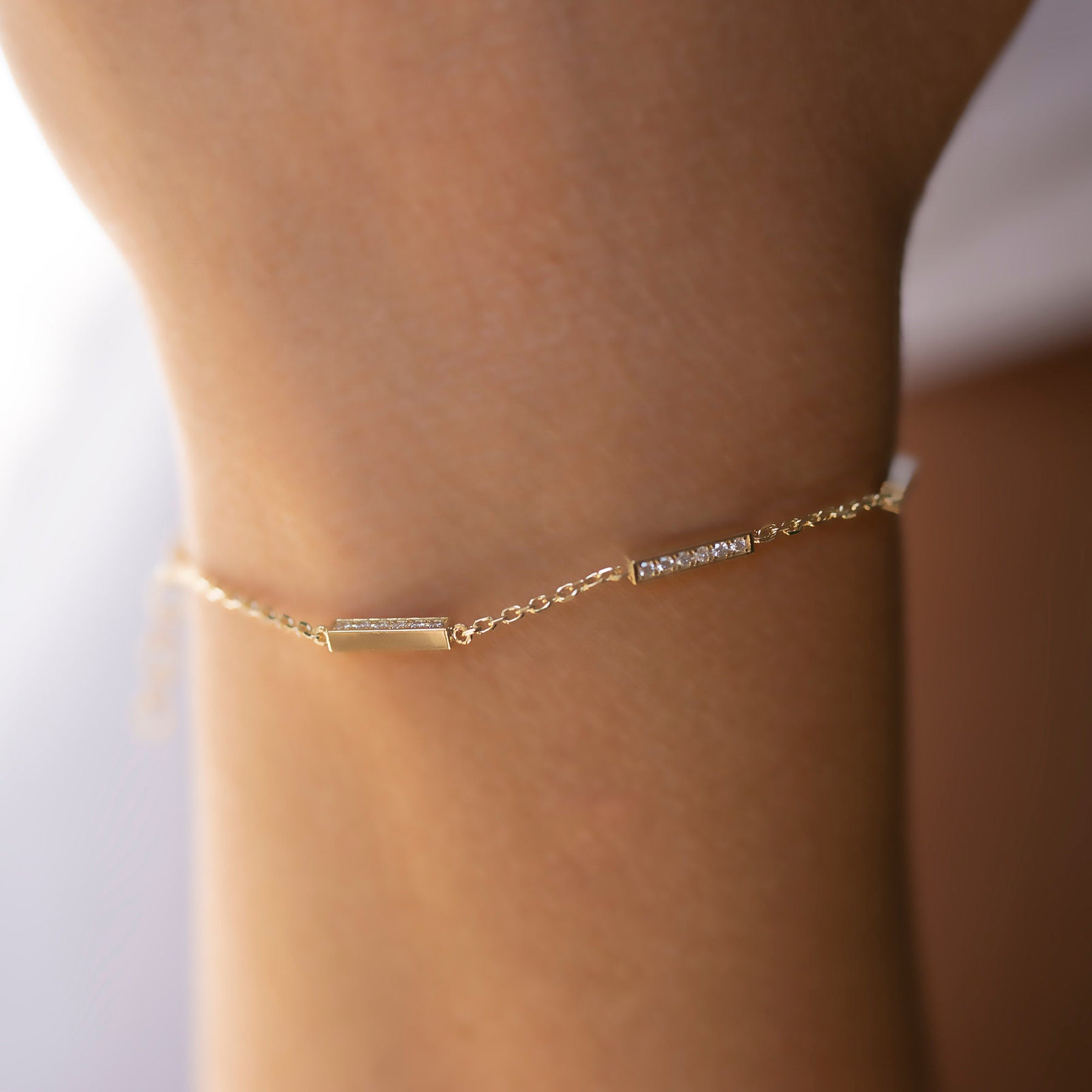 14K Gold Diamond Bar Bracelet – Varelia