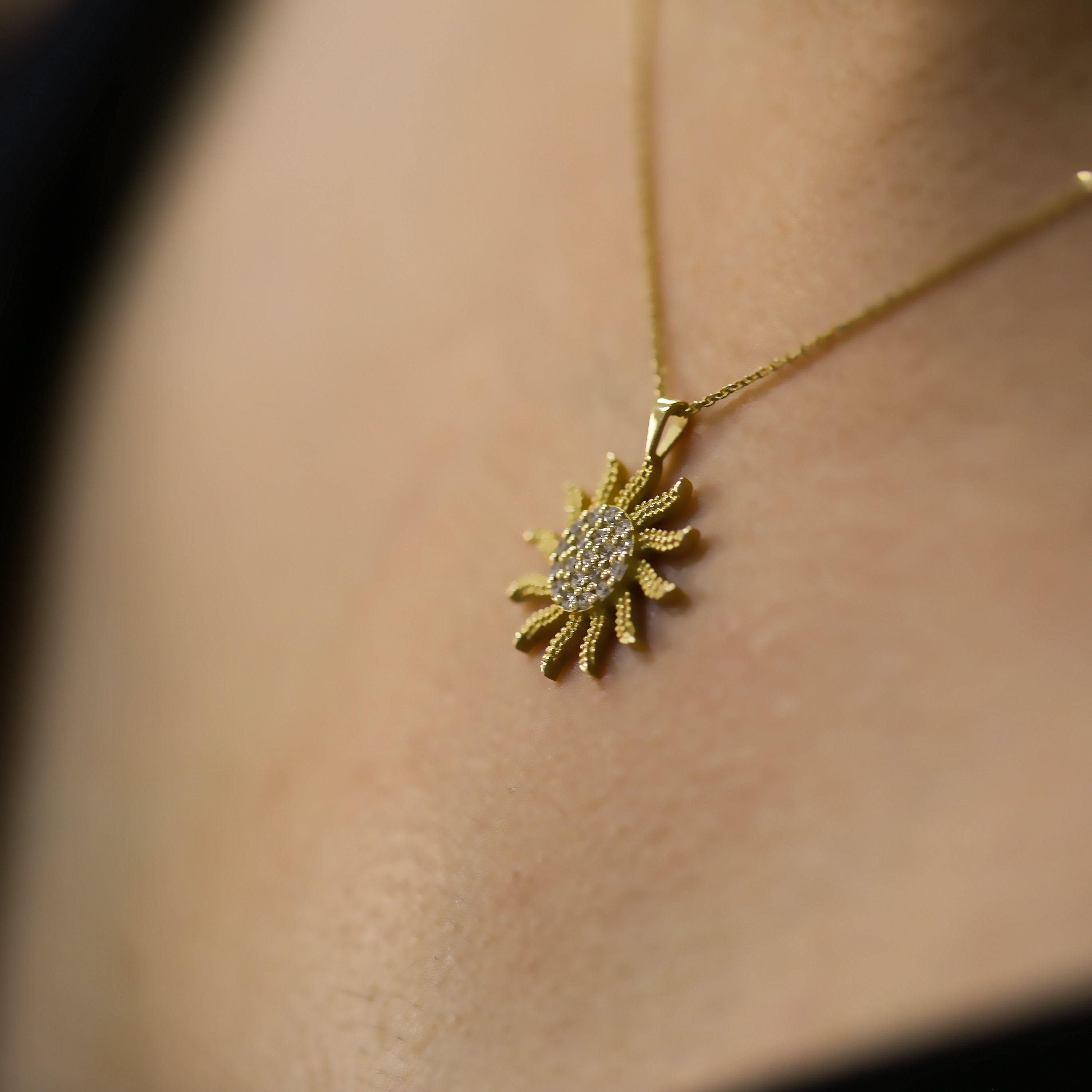 14K Gold Diamond Sun Pendant Necklace – Solara Radiant