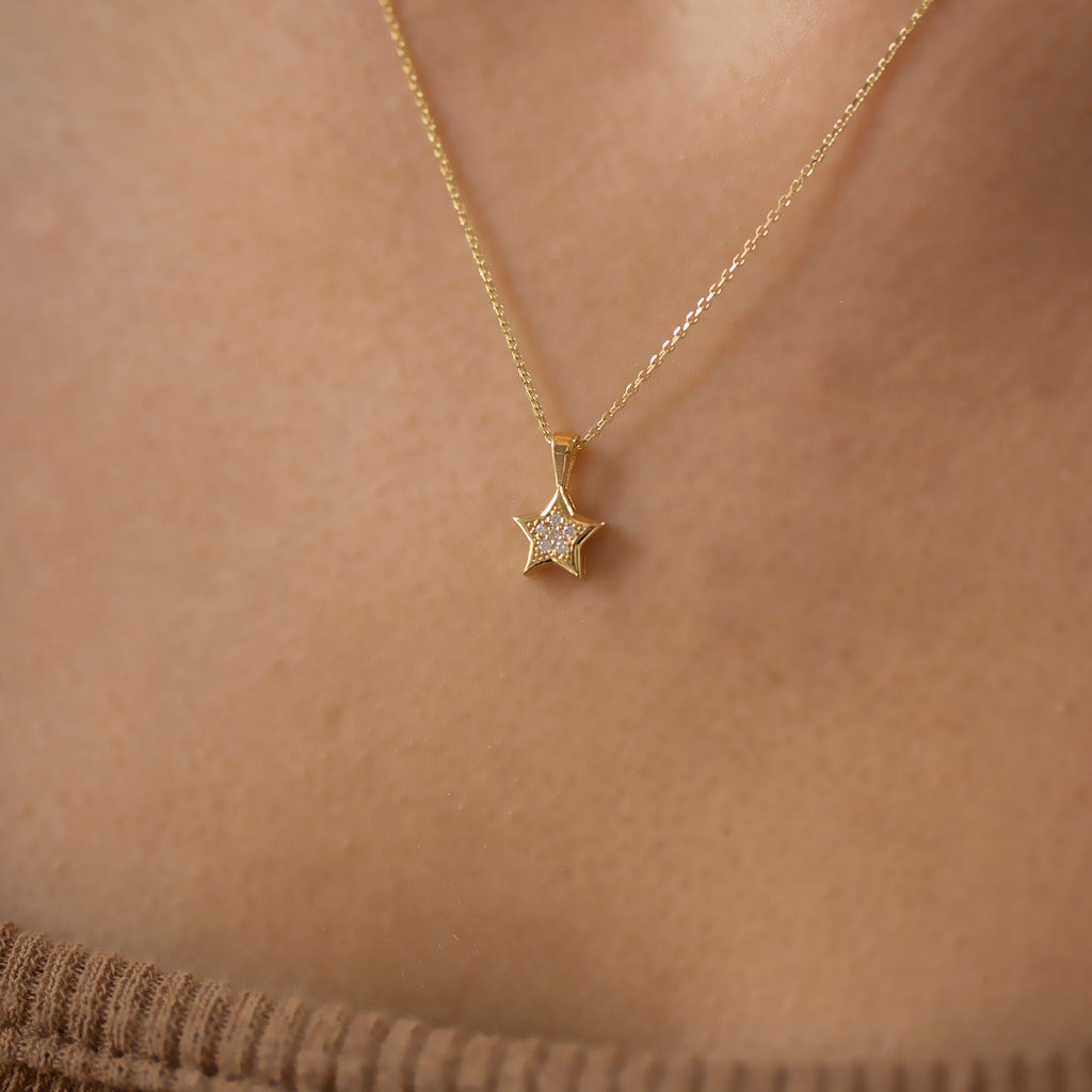 14K Solid Gold Diamond Star Necklace – Astralis