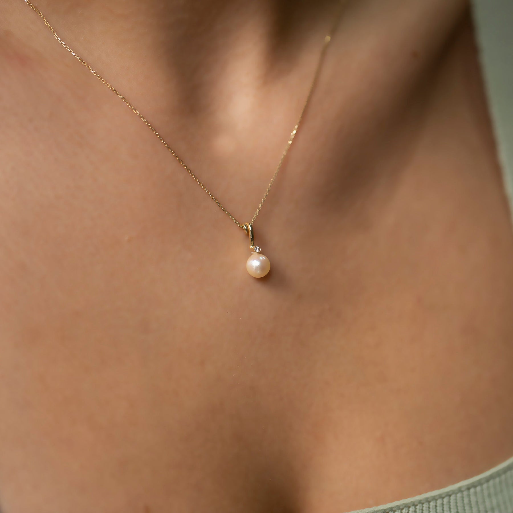 14K Gold Diamond & Pearl Necklace – Mariselle