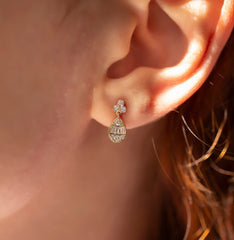 14K Gold Baguette Diamond Teardrop Studs – Veralis
