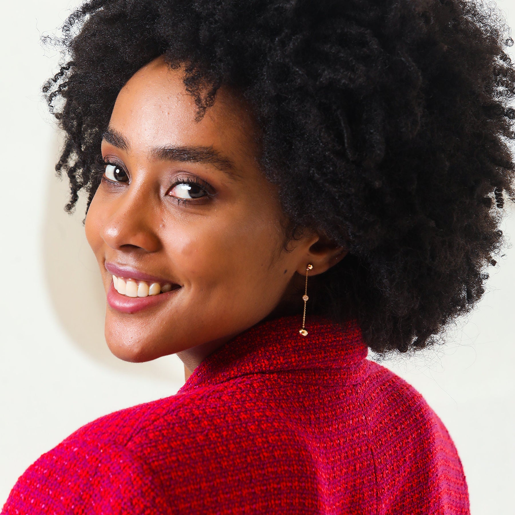 14 Ayar Altın Pırlanta Uzun Sallantılı Küpeler – Elongia 