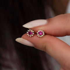 14 Ayar Altın Yakut ve Pırlanta Yuvarlak Küpeler – Astra