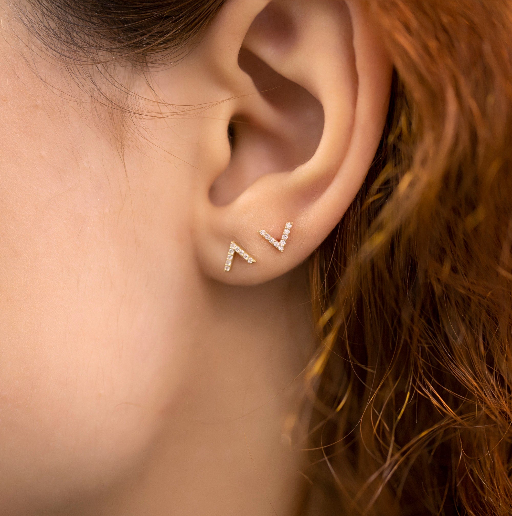 14K Gold Diamond V-Shape Stud Earrings – Vectura