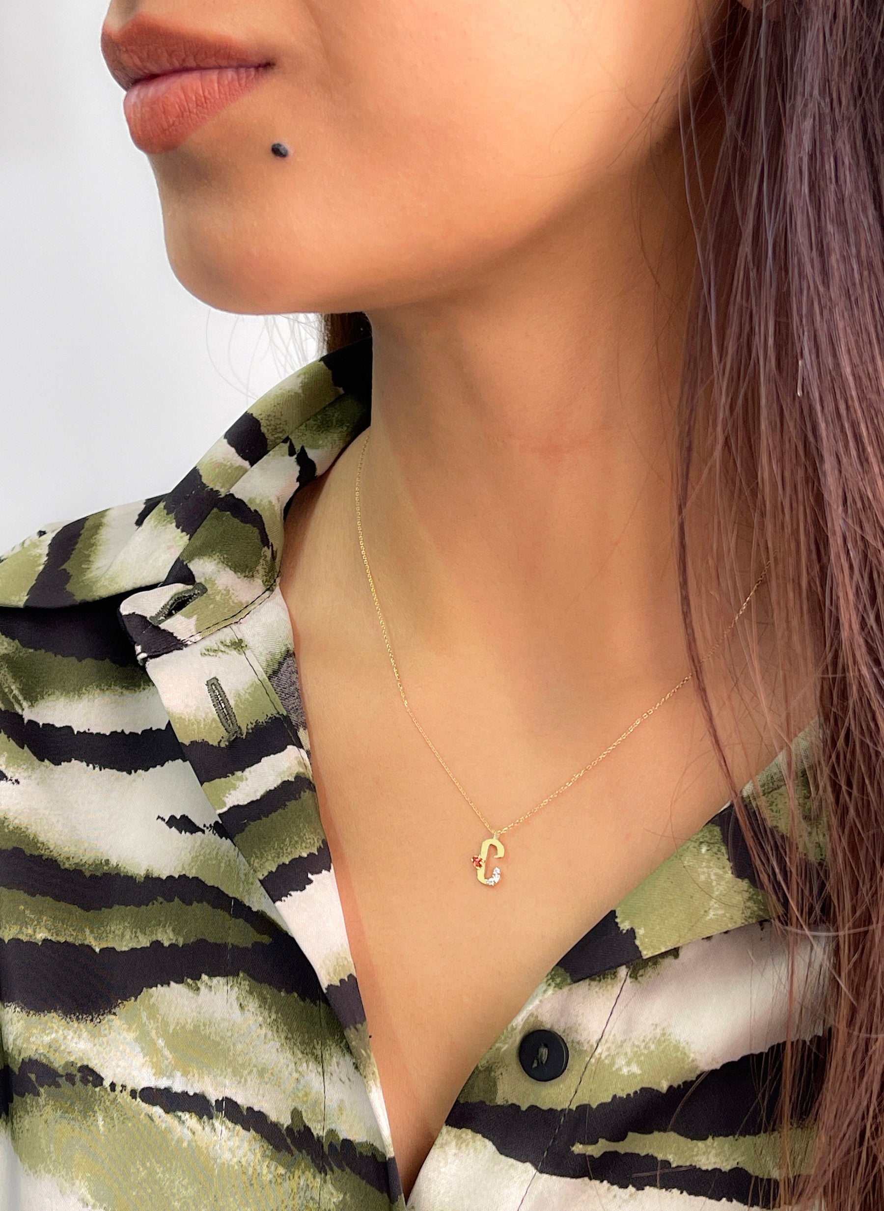 14 Ayar Altın Pırlanta Baş Harfli Kolye – Solace 