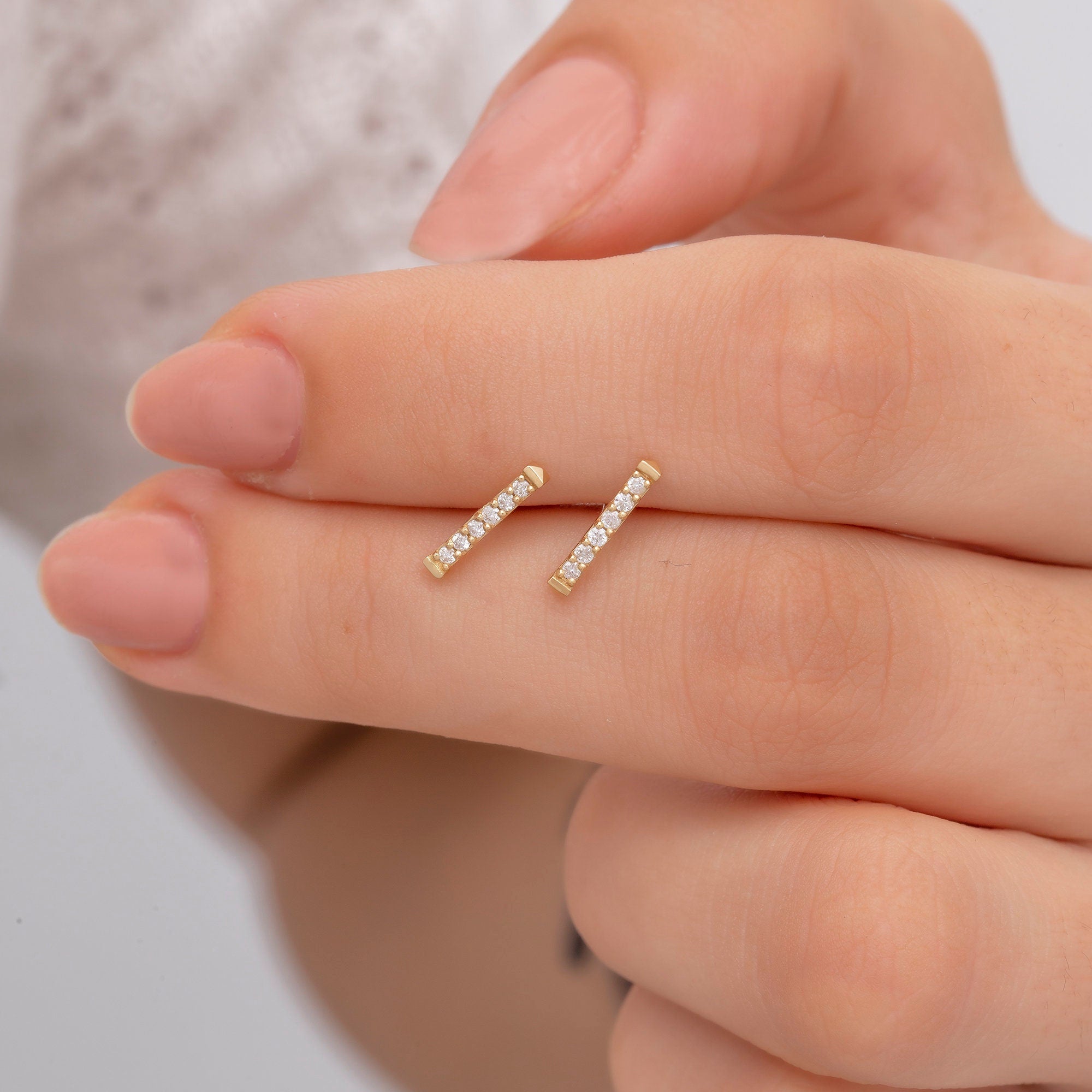 14K Gold Diamond Dainty Stud Earrings – Lumen