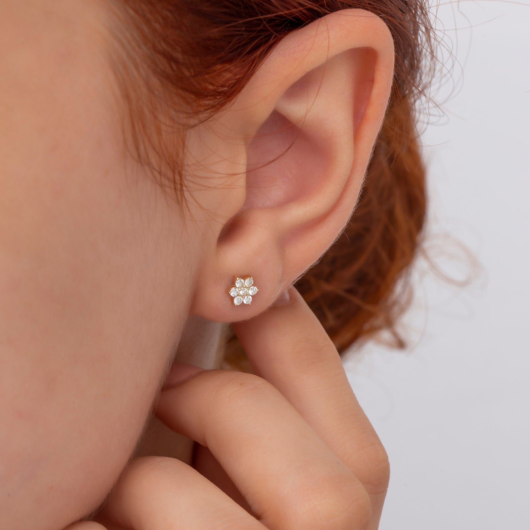 14 Ayar Altın Pırlanta Çiçek Küpe – Bloom