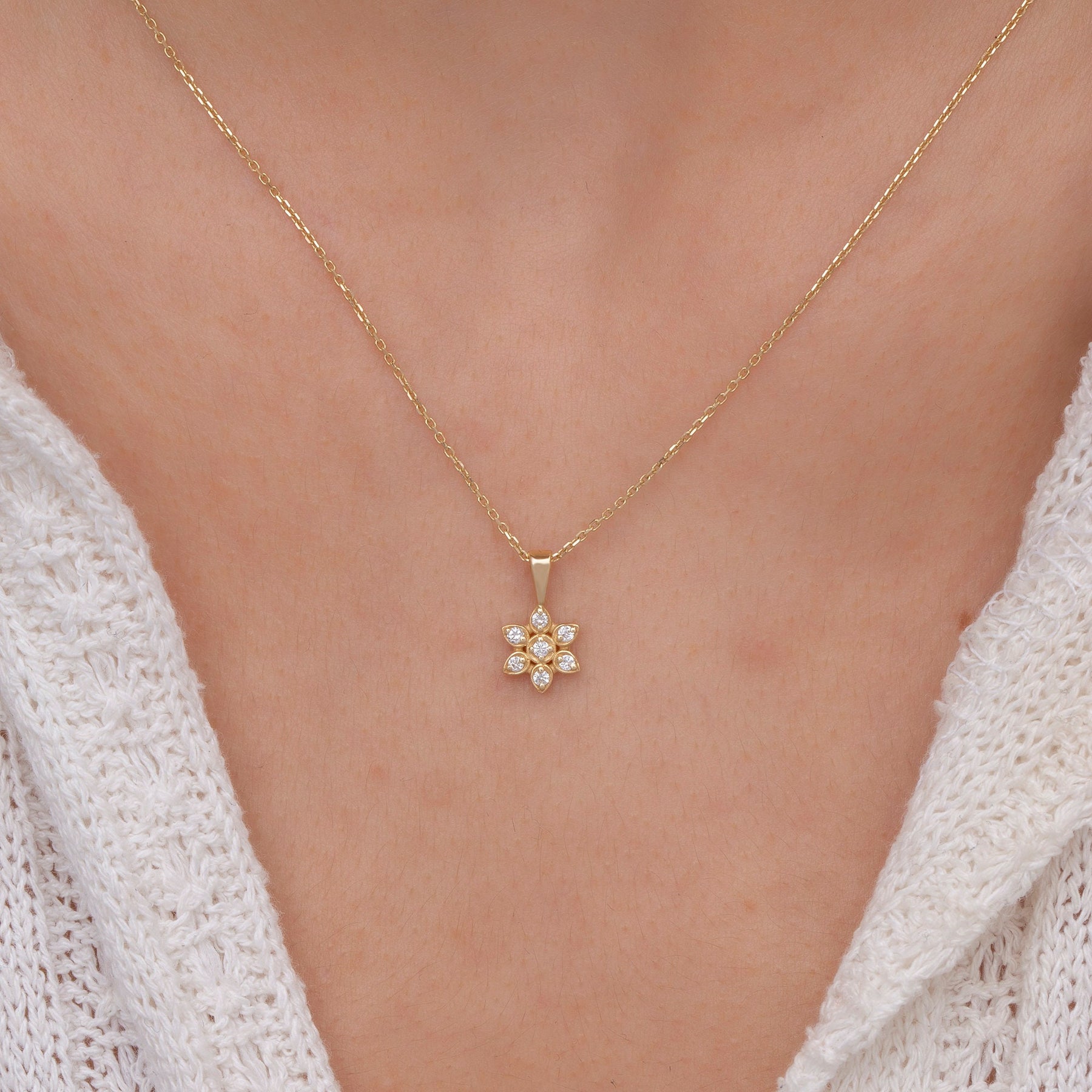 14K Solid Gold Diamond Flower Necklace – Petale