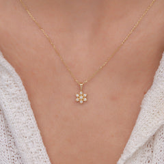 14K Solid Gold Diamond Flower Necklace – Petale