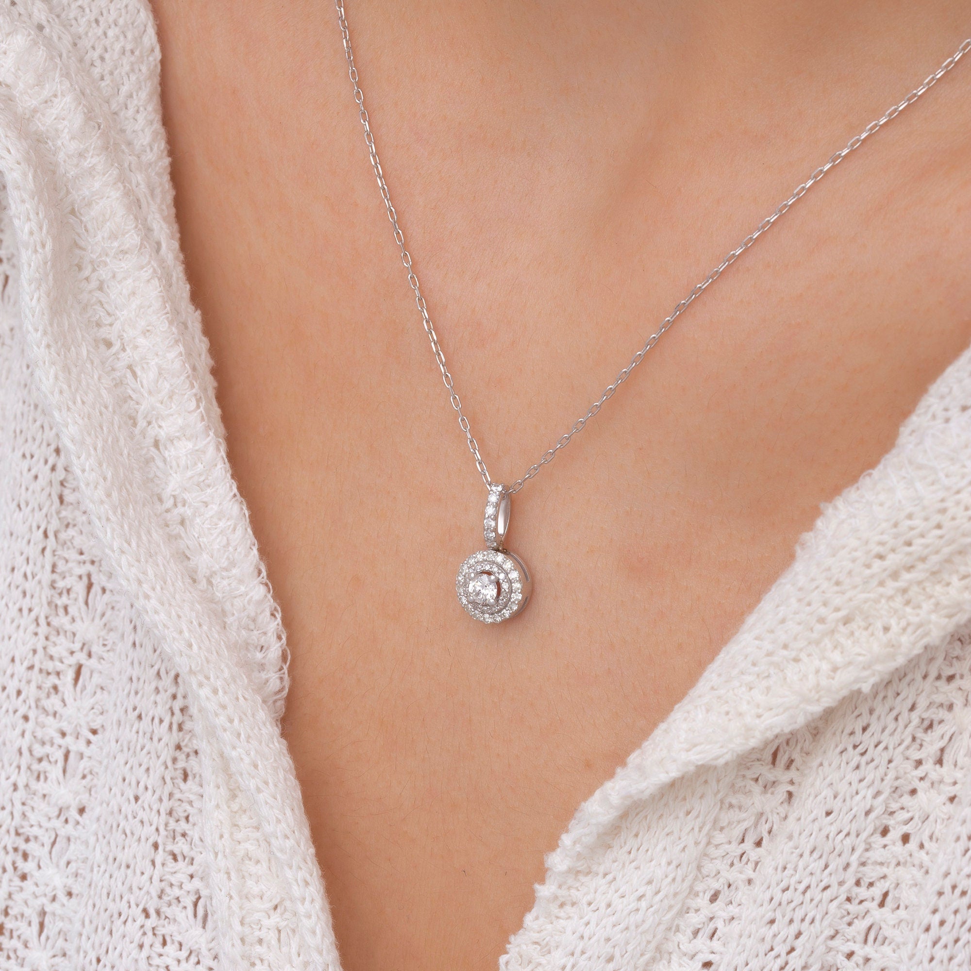 14K Gold Diamond Halo Necklace – Evercircle