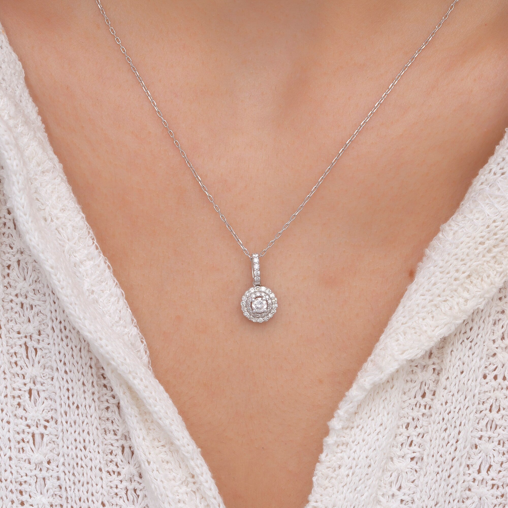 14K Gold Diamond Halo Necklace – Evercircle