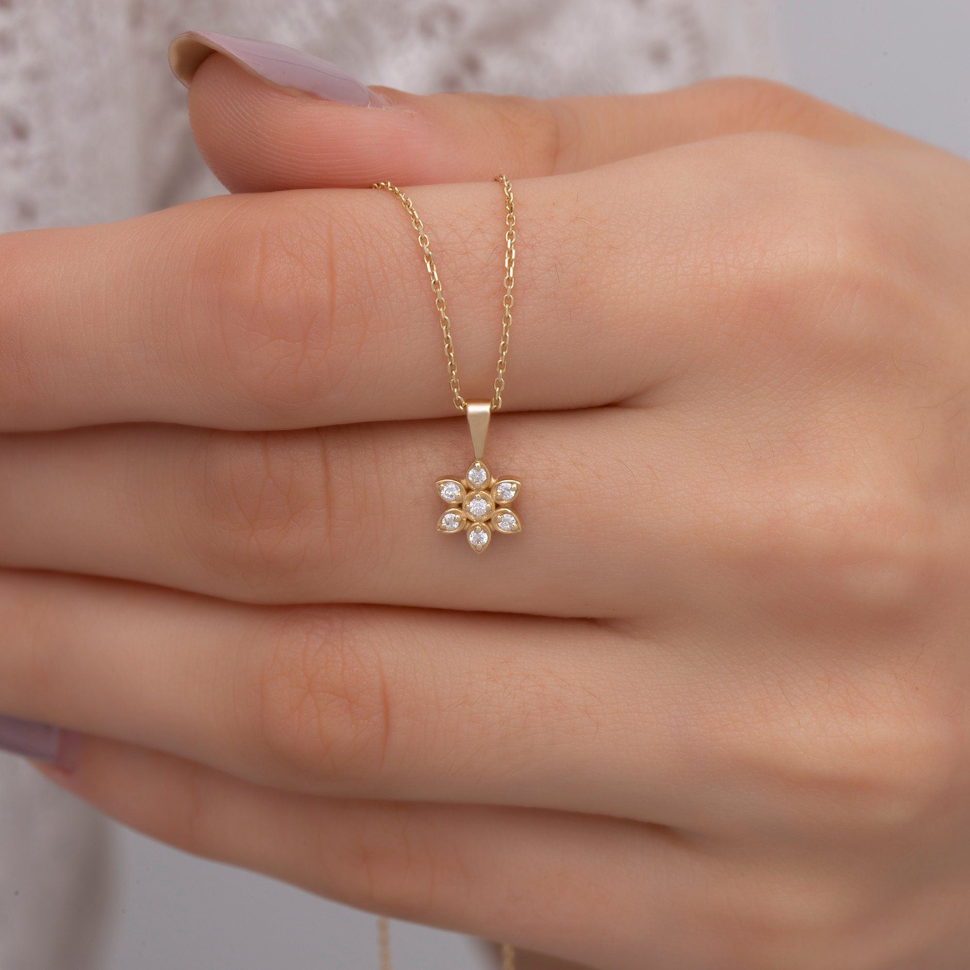 14K Solid Gold Diamond Flower Necklace – Petale