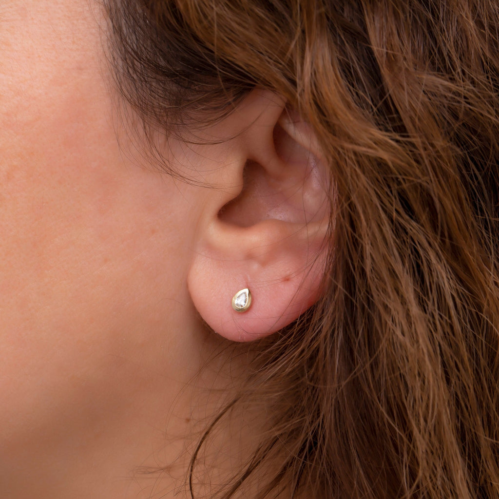 14K Gold Diamond Teardrop Stud Earring – Lagrima