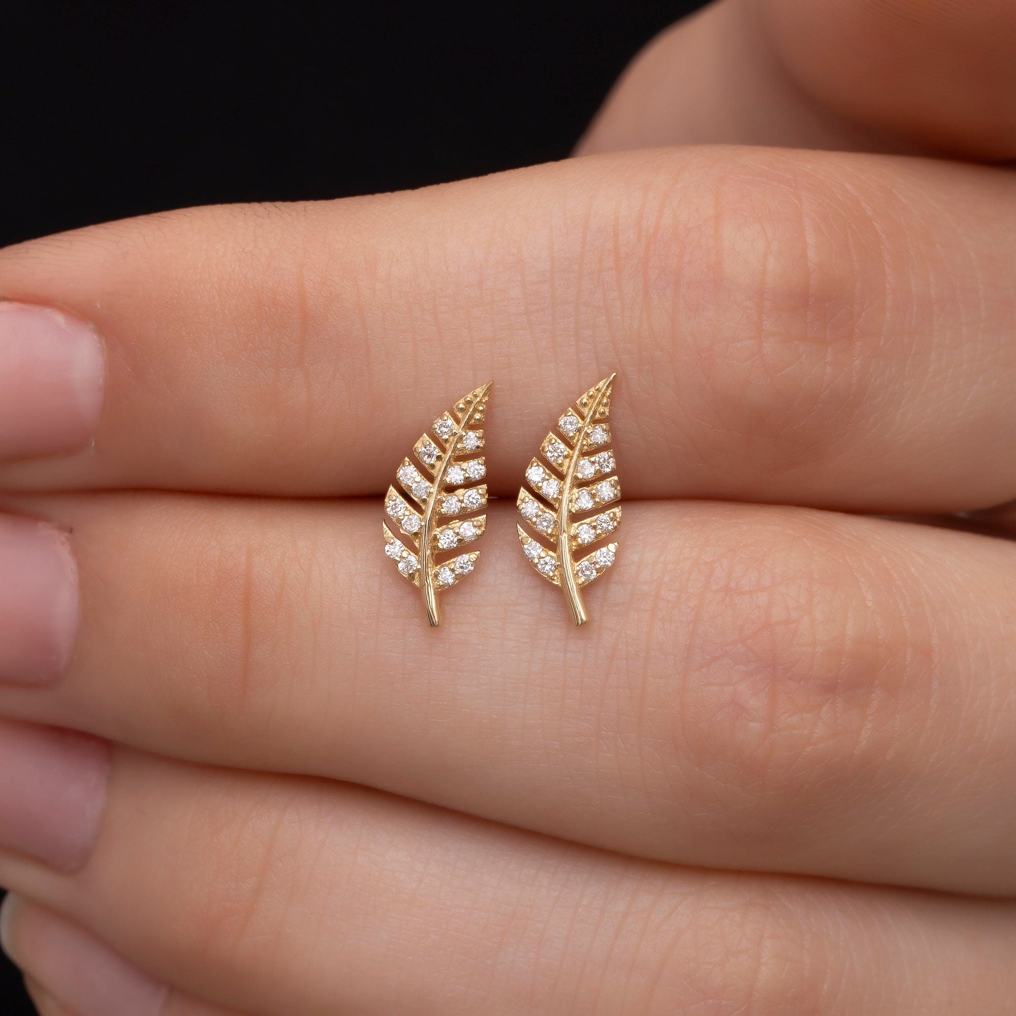 14K Gold Diamond Leaf Stud Earrings – Sylven